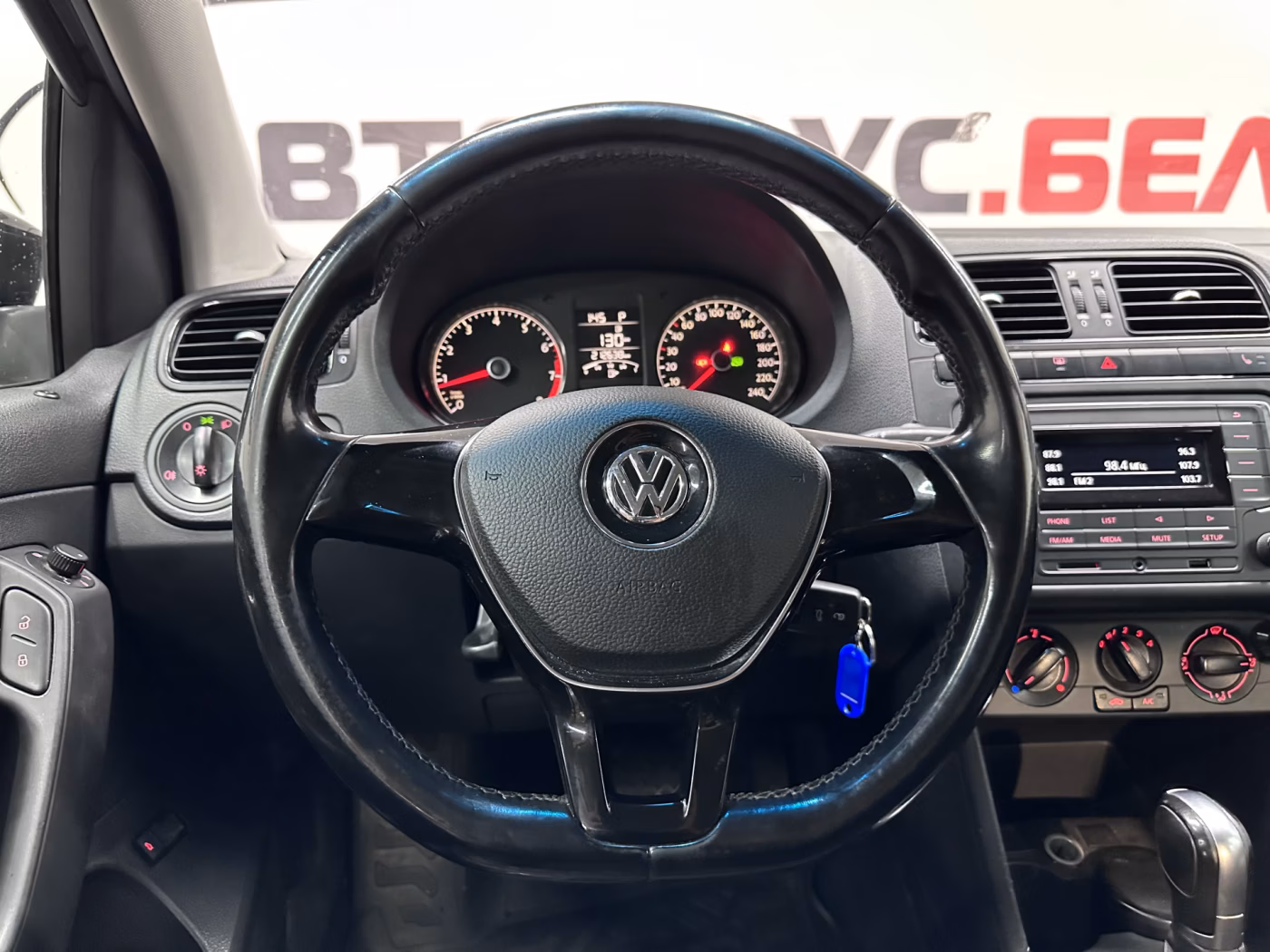 Volkswagen Polo Sedan фото 13