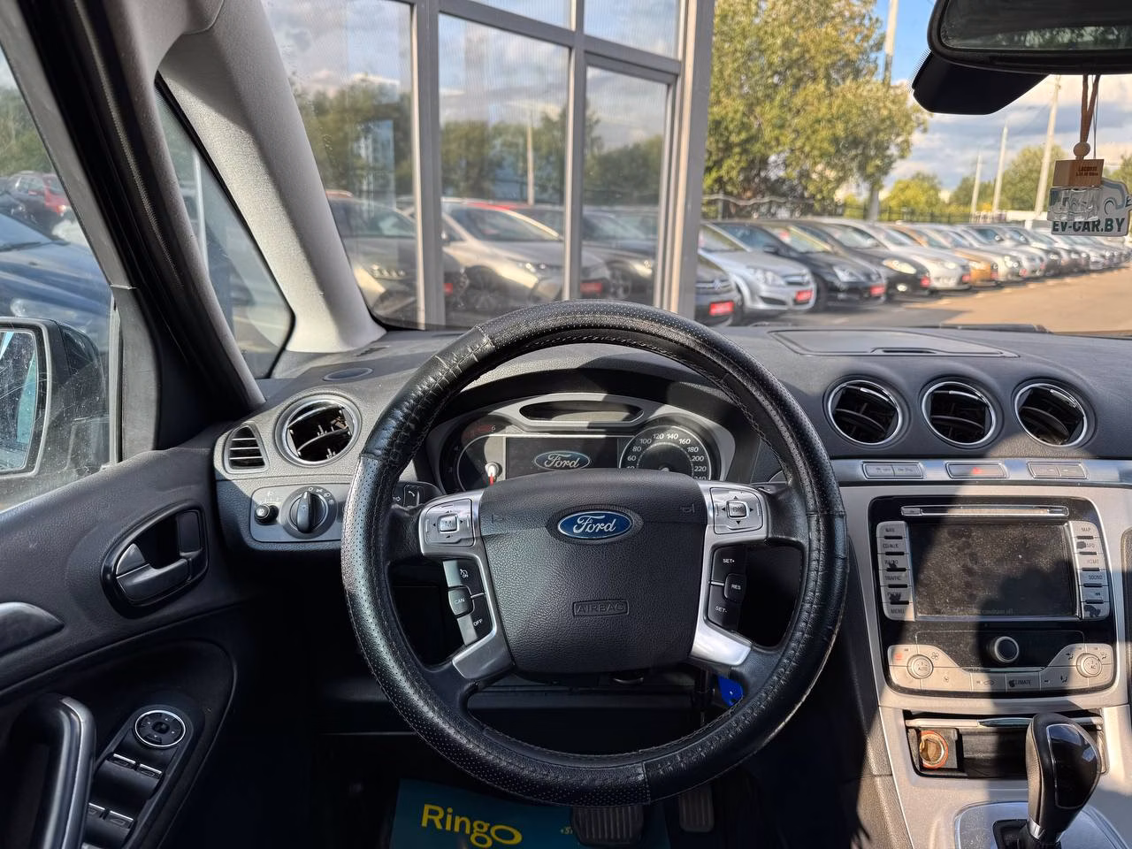Ford S-MAX фото 10