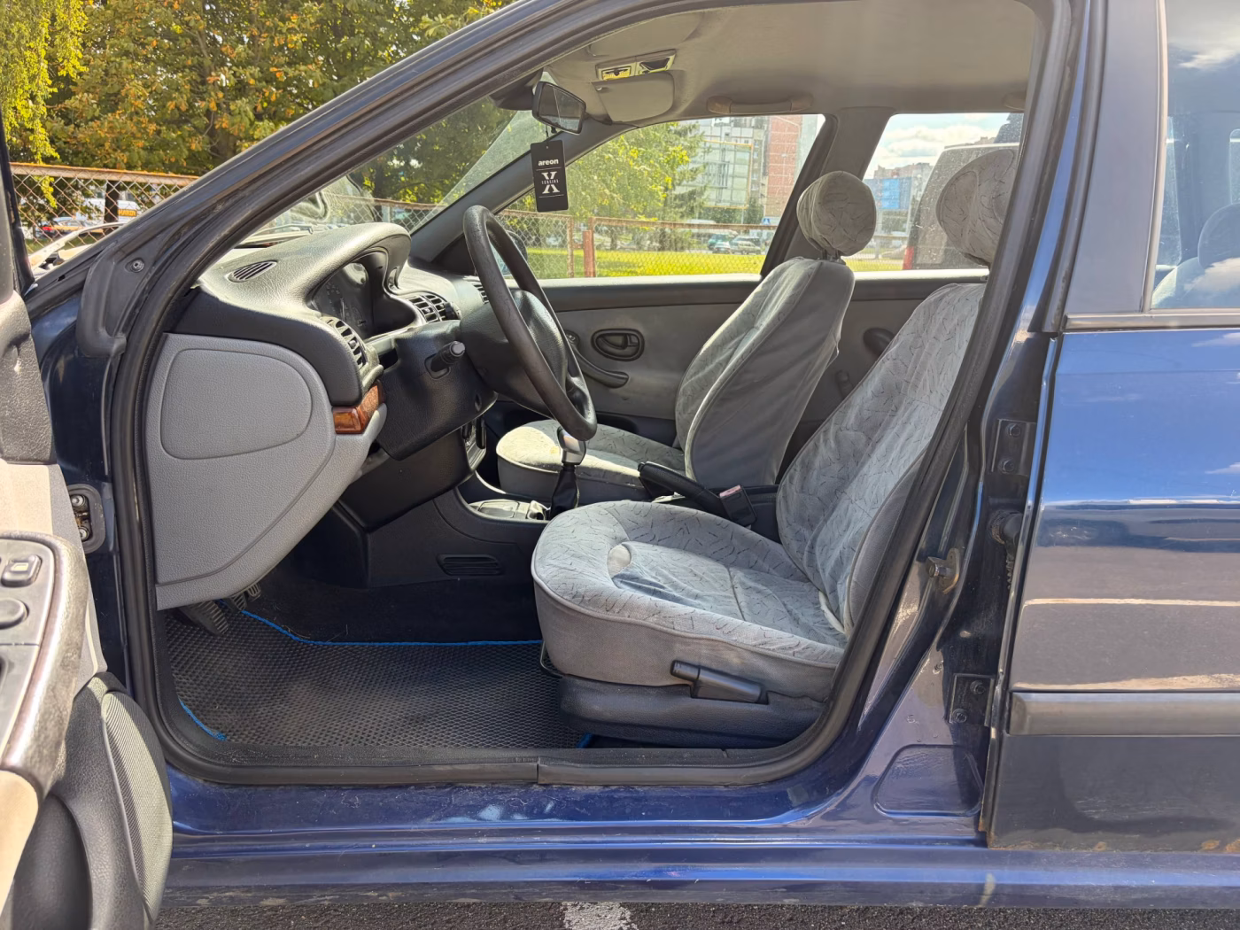 Peugeot 406 фото 15