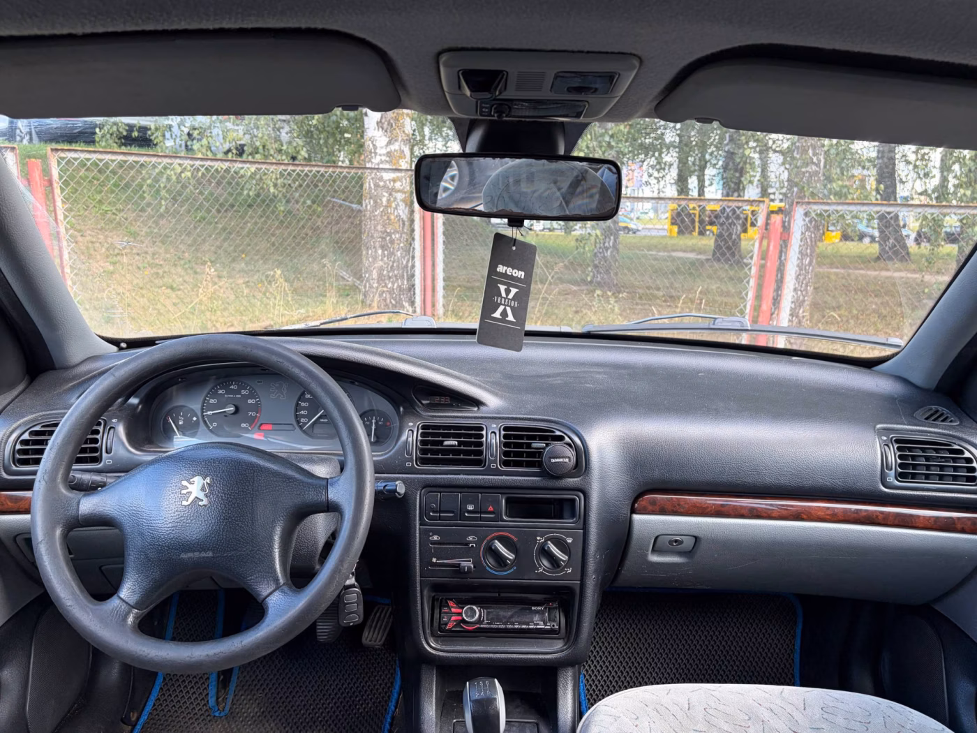 Peugeot 406 фото 24