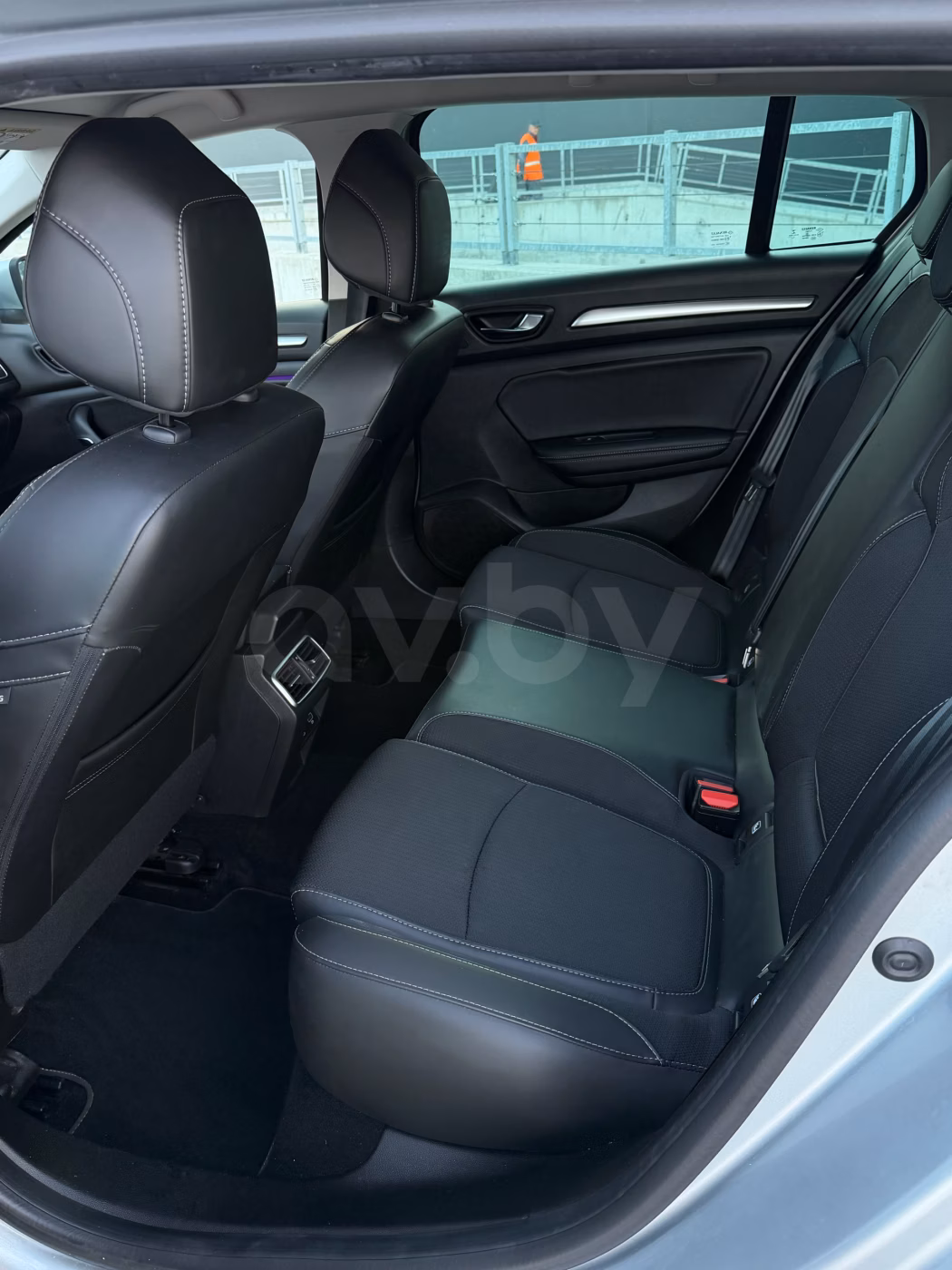 Renault Megane фото 12