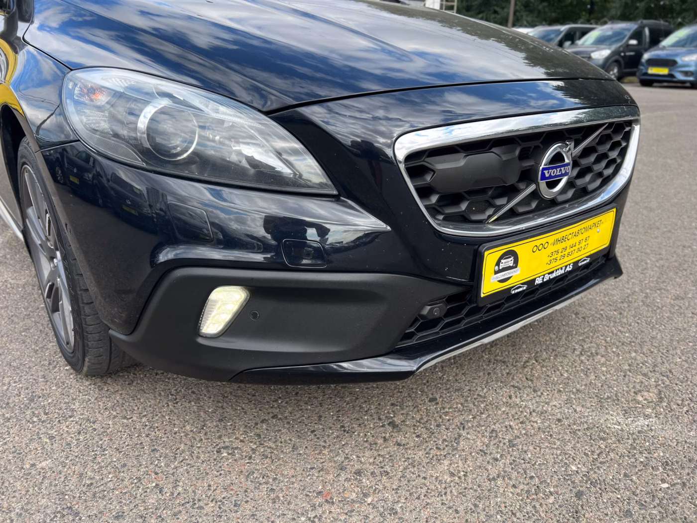 Volvo V40 Cross Country фото 26
