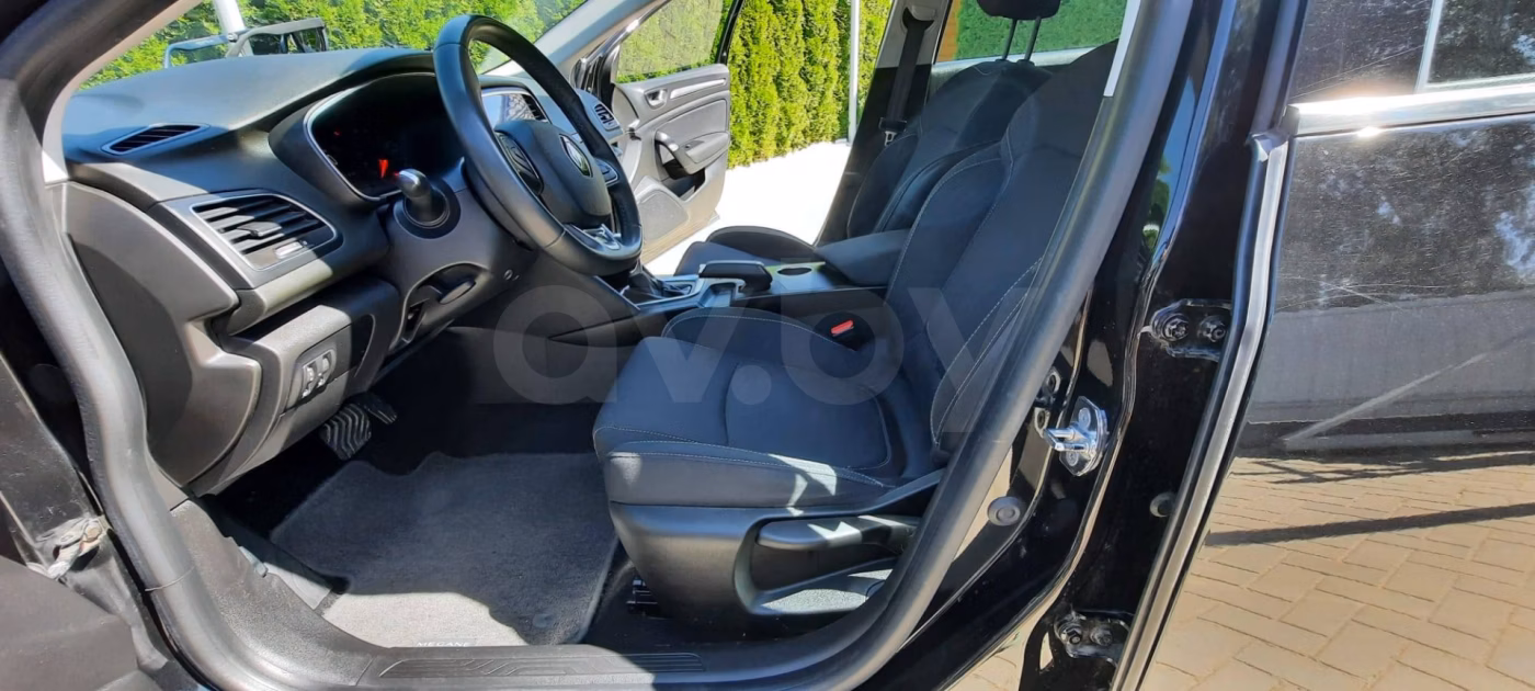 Renault Megane фото 10