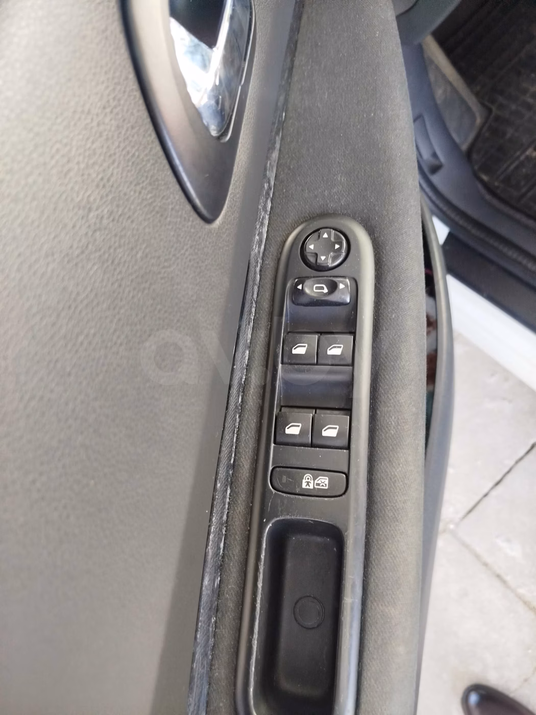 Peugeot 5008 фото 8