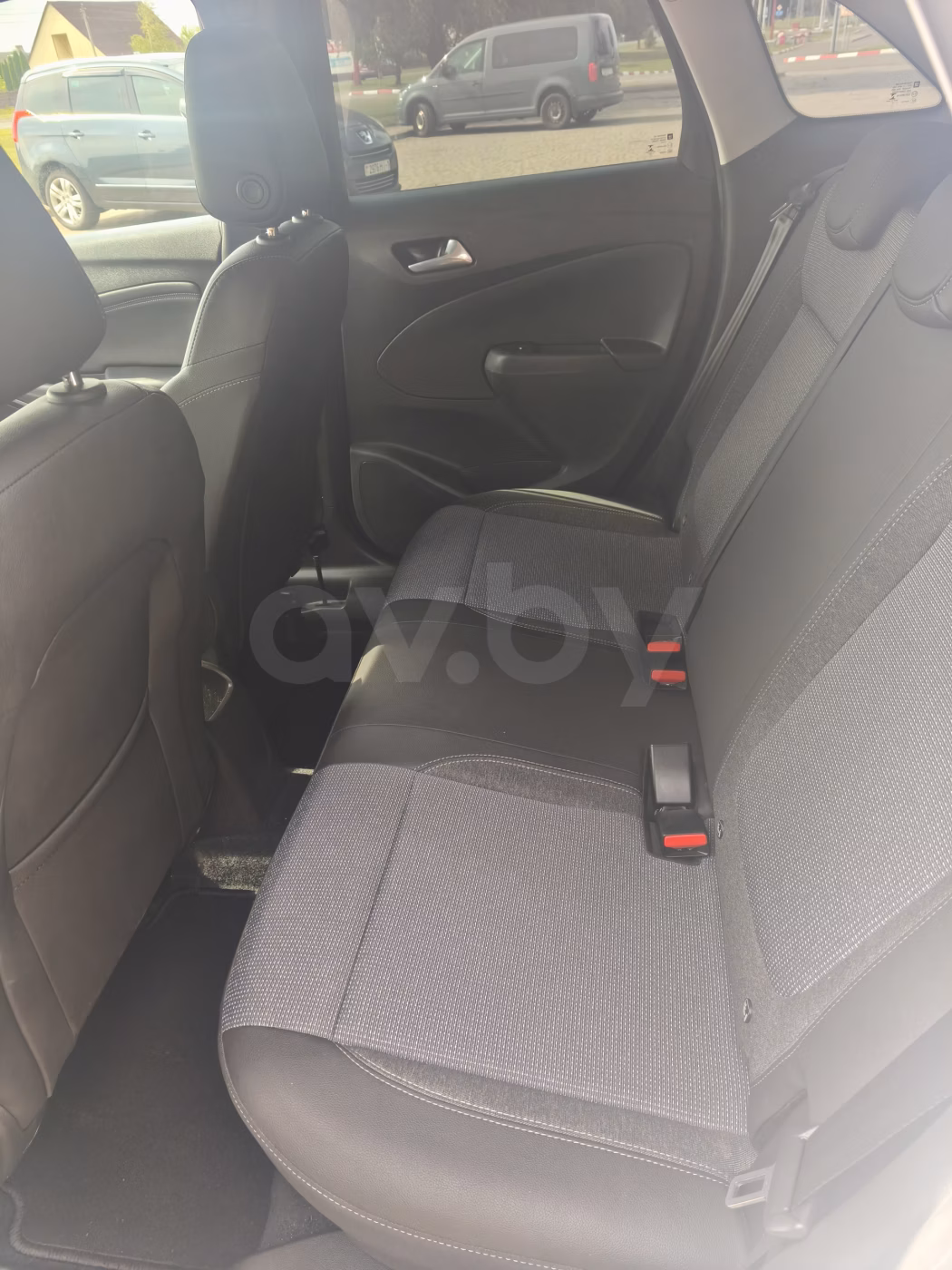 Opel Crossland X фото 12