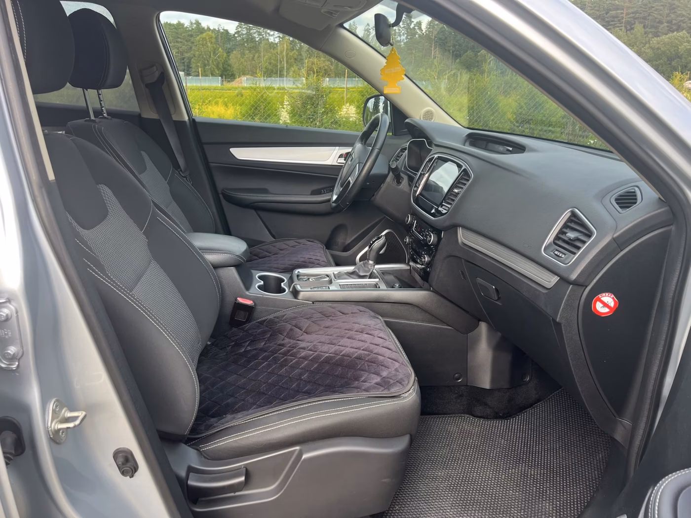 Geely Emgrand X7 фото 14