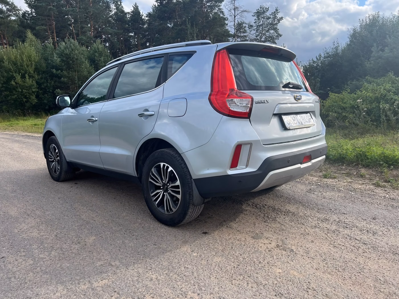 Geely Emgrand X7 фото 10