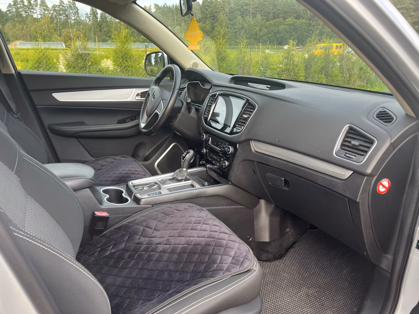 Geely Emgrand X7 фото 11
