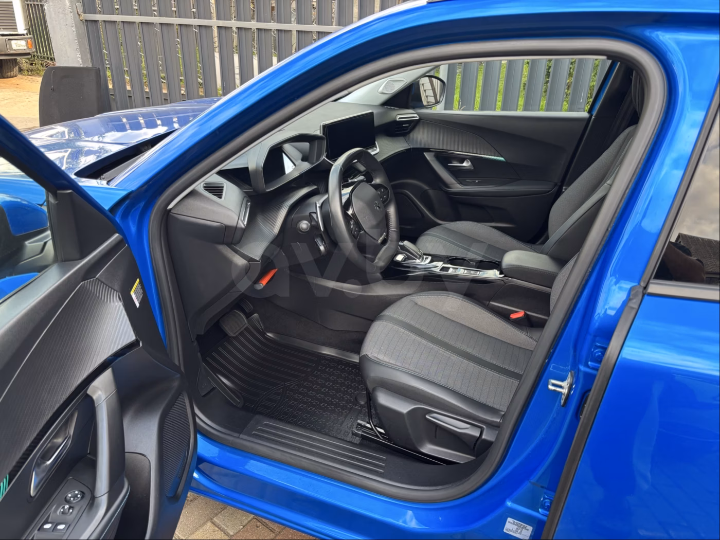 Peugeot 2008 фото 17