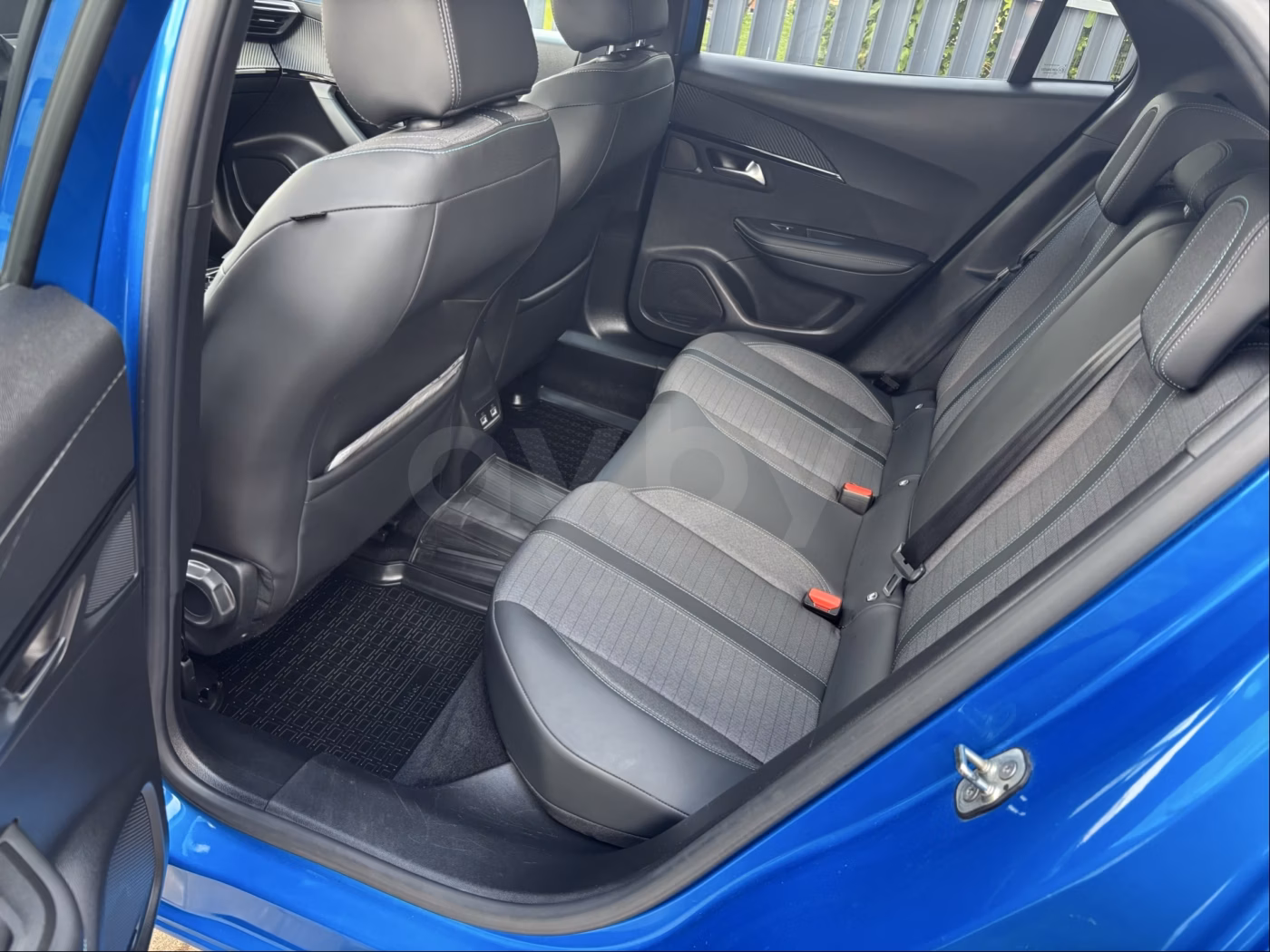 Peugeot 2008 фото 16