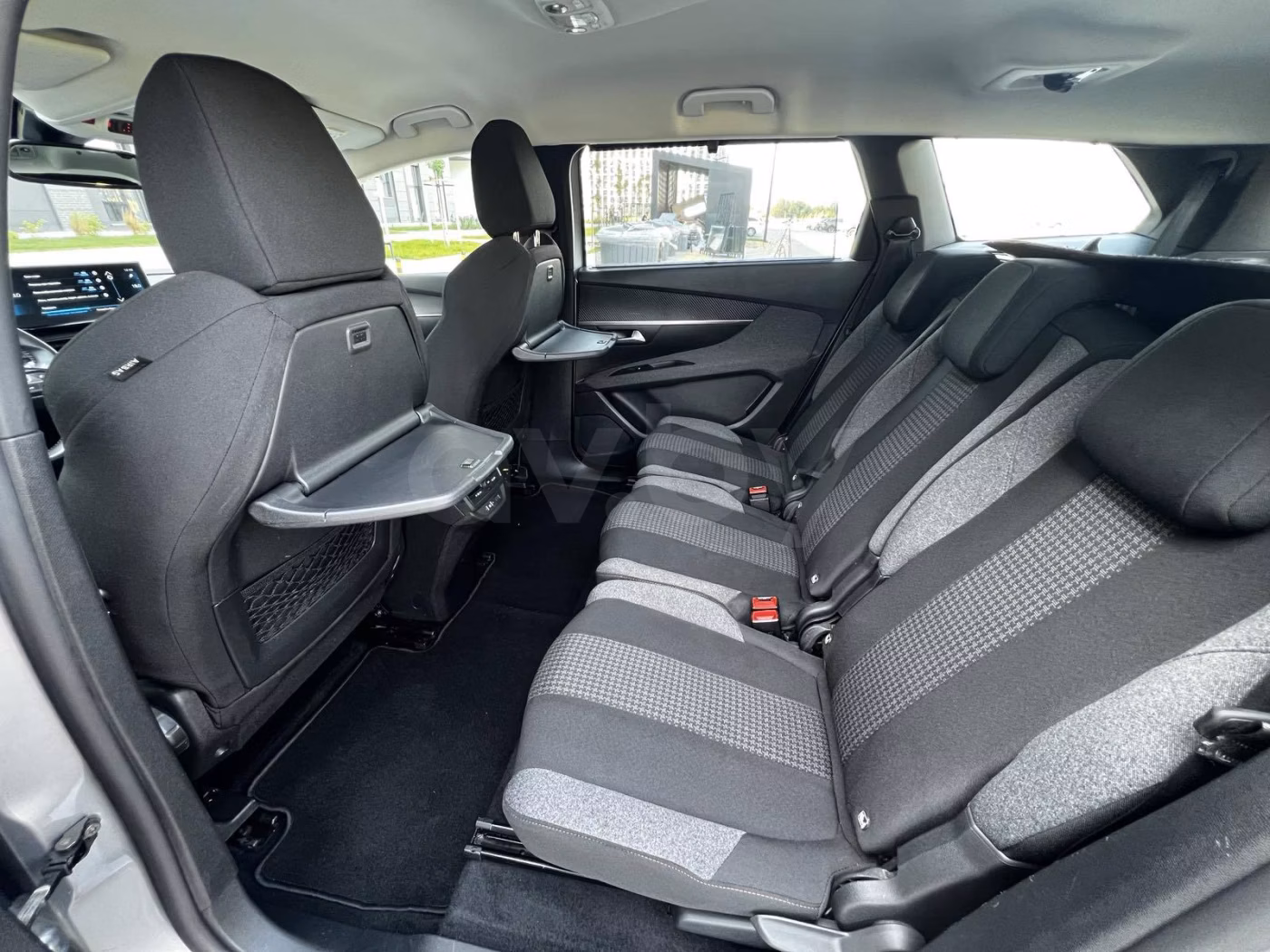 Peugeot 5008 фото 20