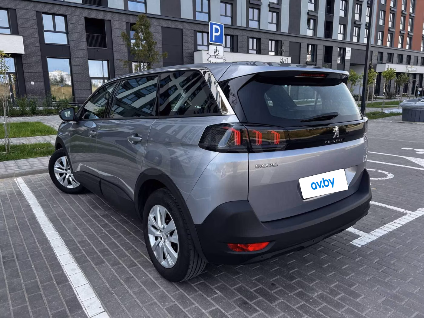 Peugeot 5008 фото 11