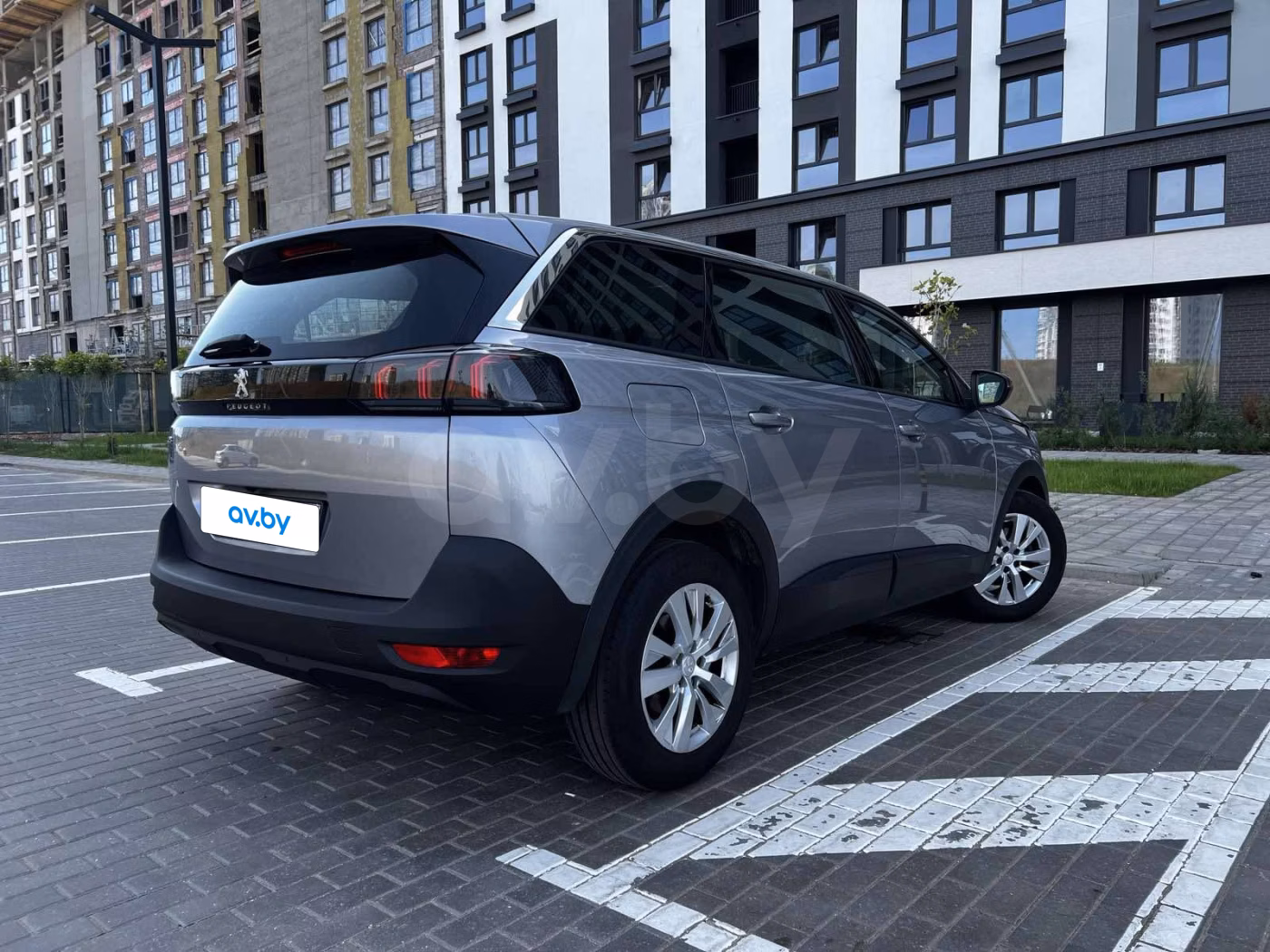 Peugeot 5008 фото 6