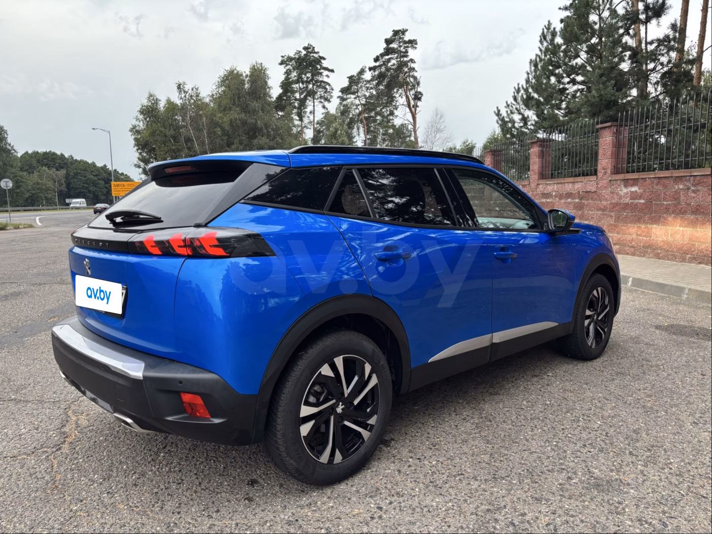 Peugeot 2008 фото 9