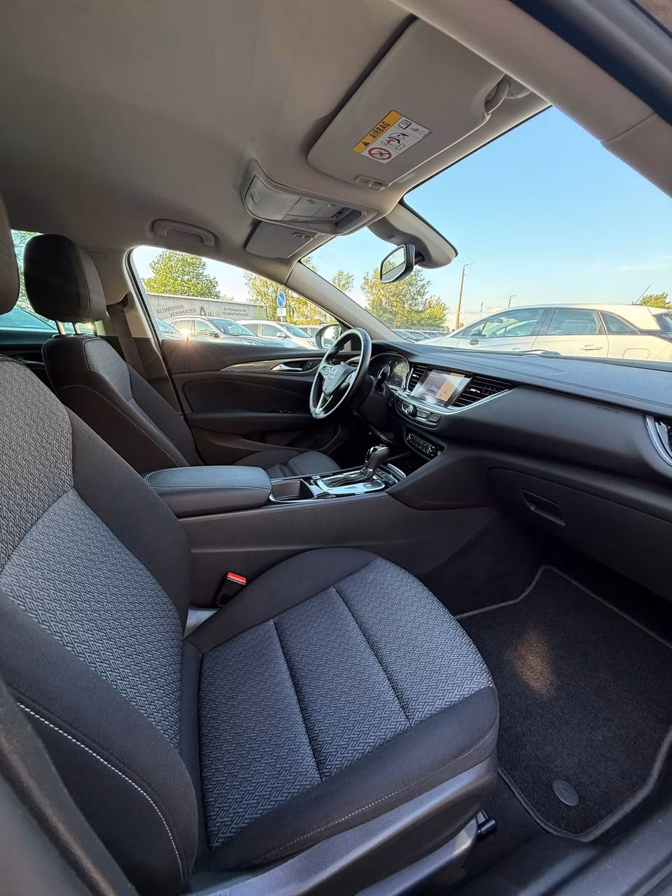 Opel Insignia фото 12