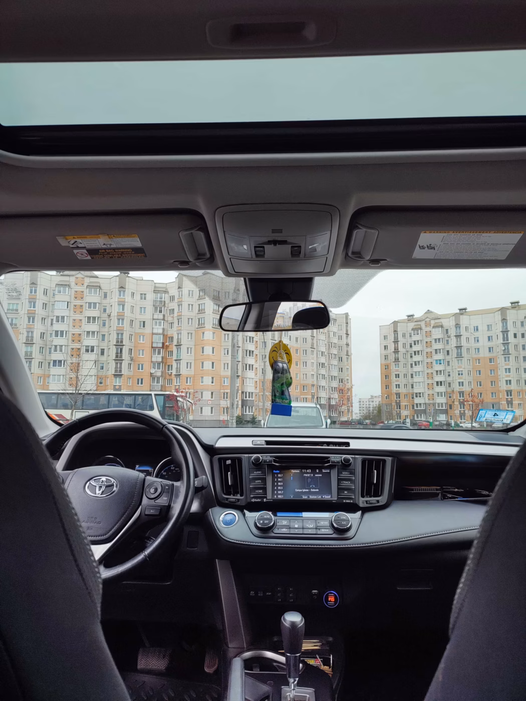 Toyota RAV4 фото 13