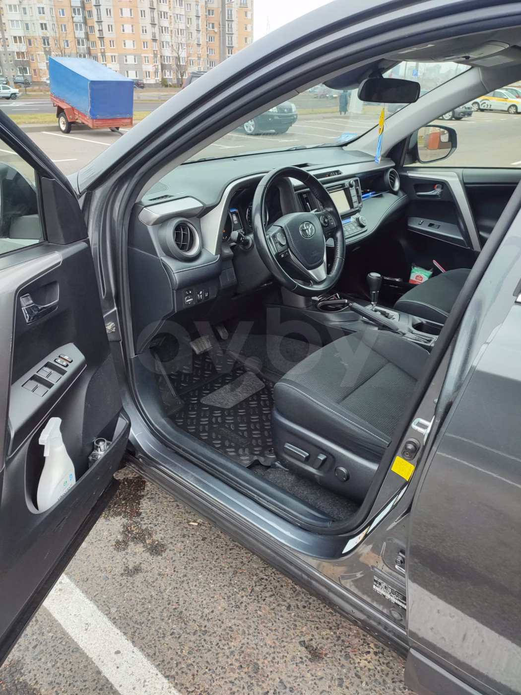 Toyota RAV4 фото 8