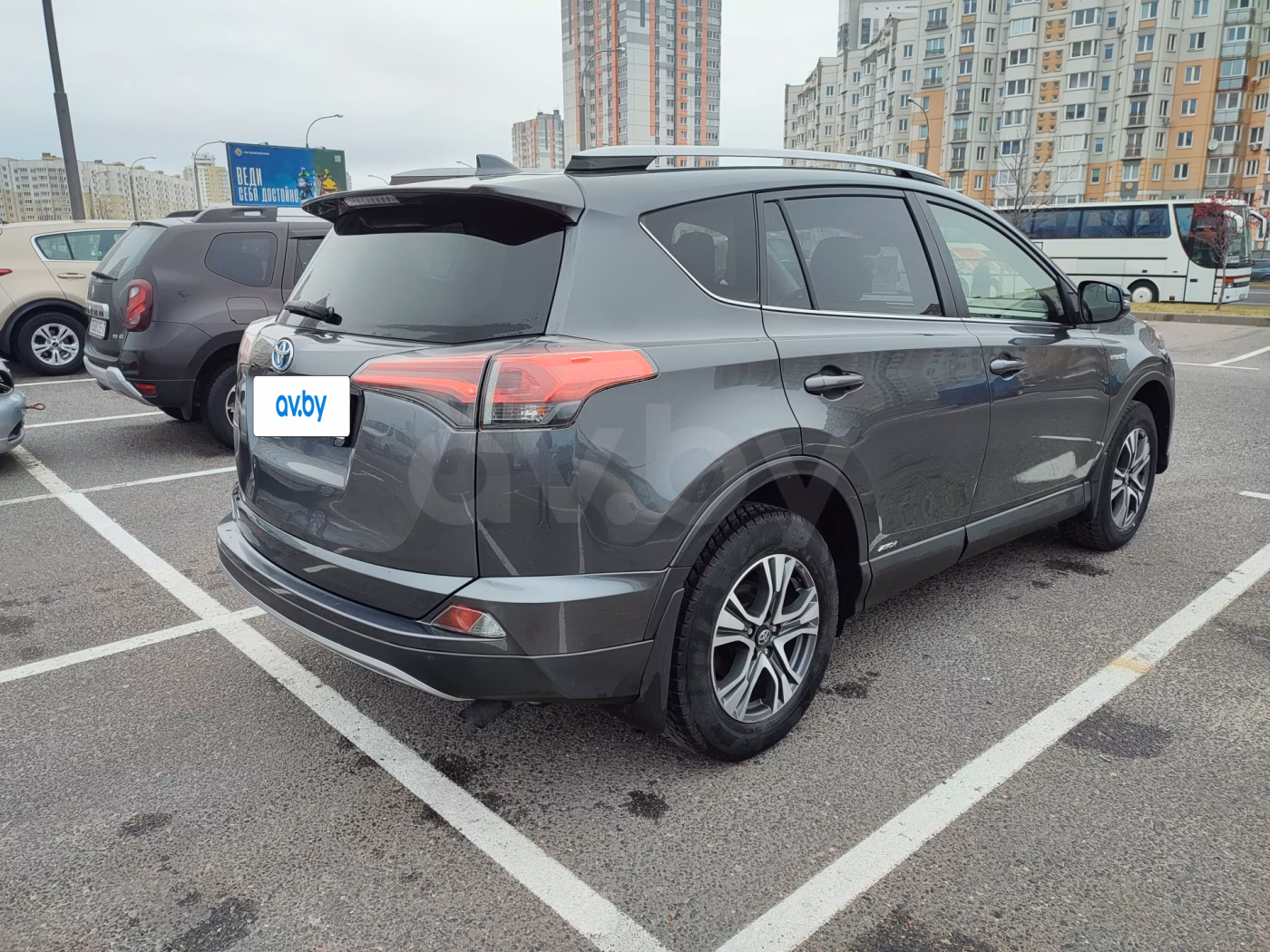 Toyota RAV4 фото 6