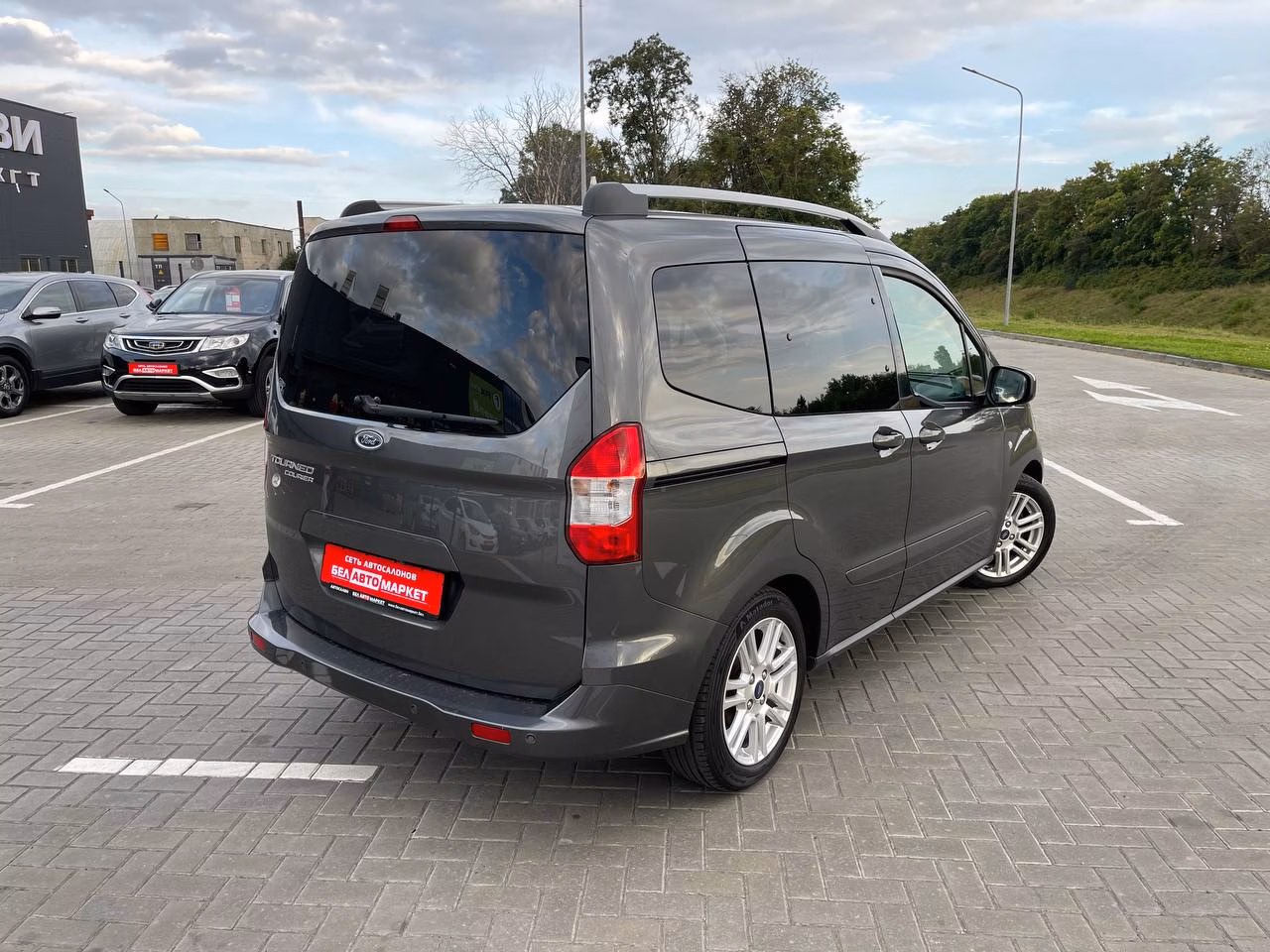 Ford Tourneo Courier фото 4