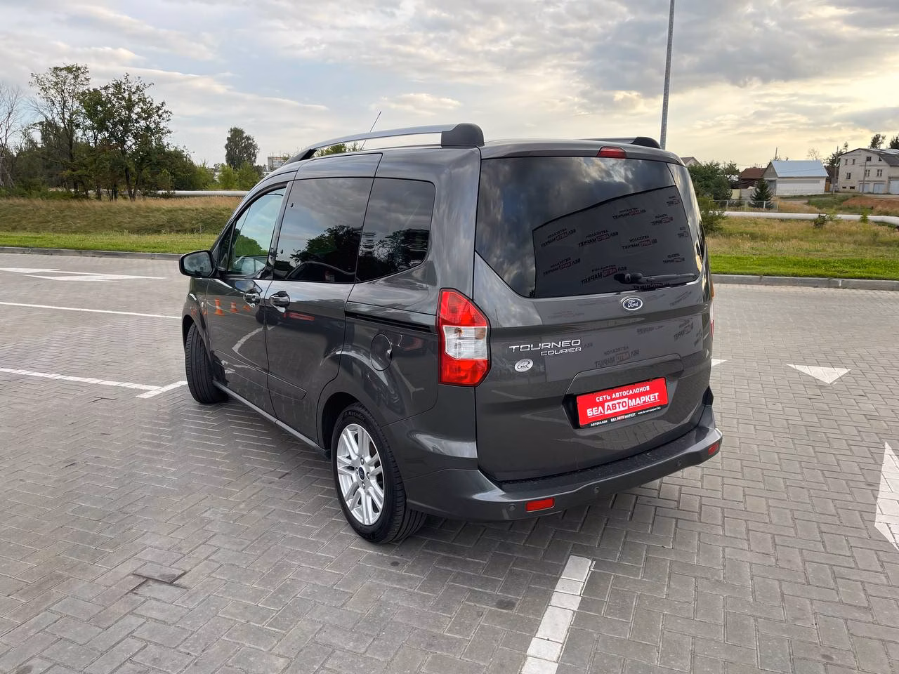 Ford Tourneo Courier фото 6