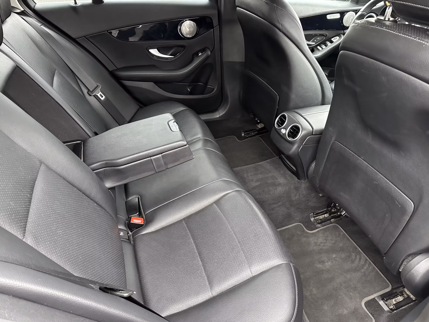 Mercedes-Benz C-Класс фото 11