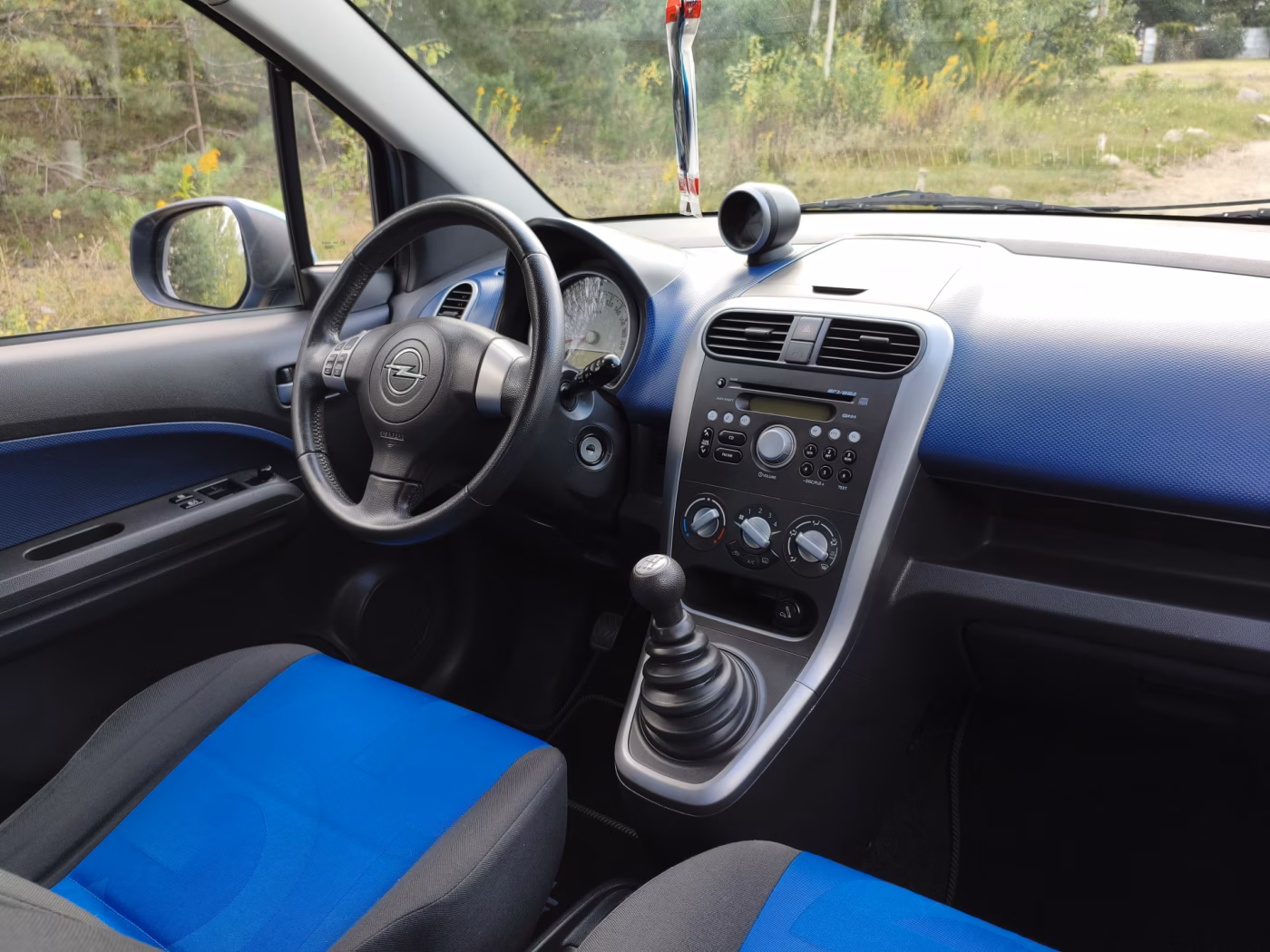 Opel Agila фото 14