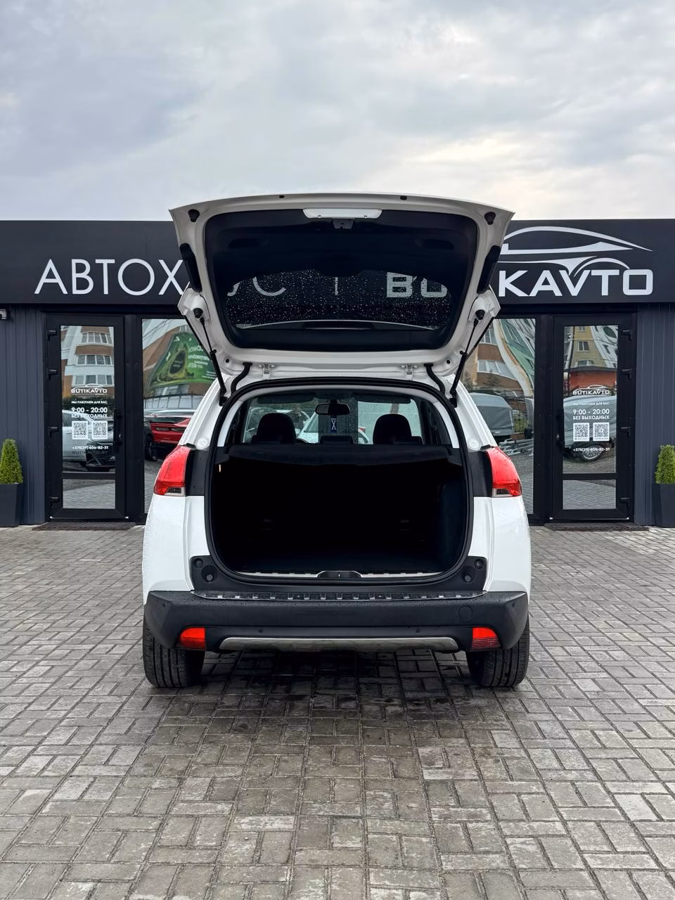 Peugeot 2008 фото 12
