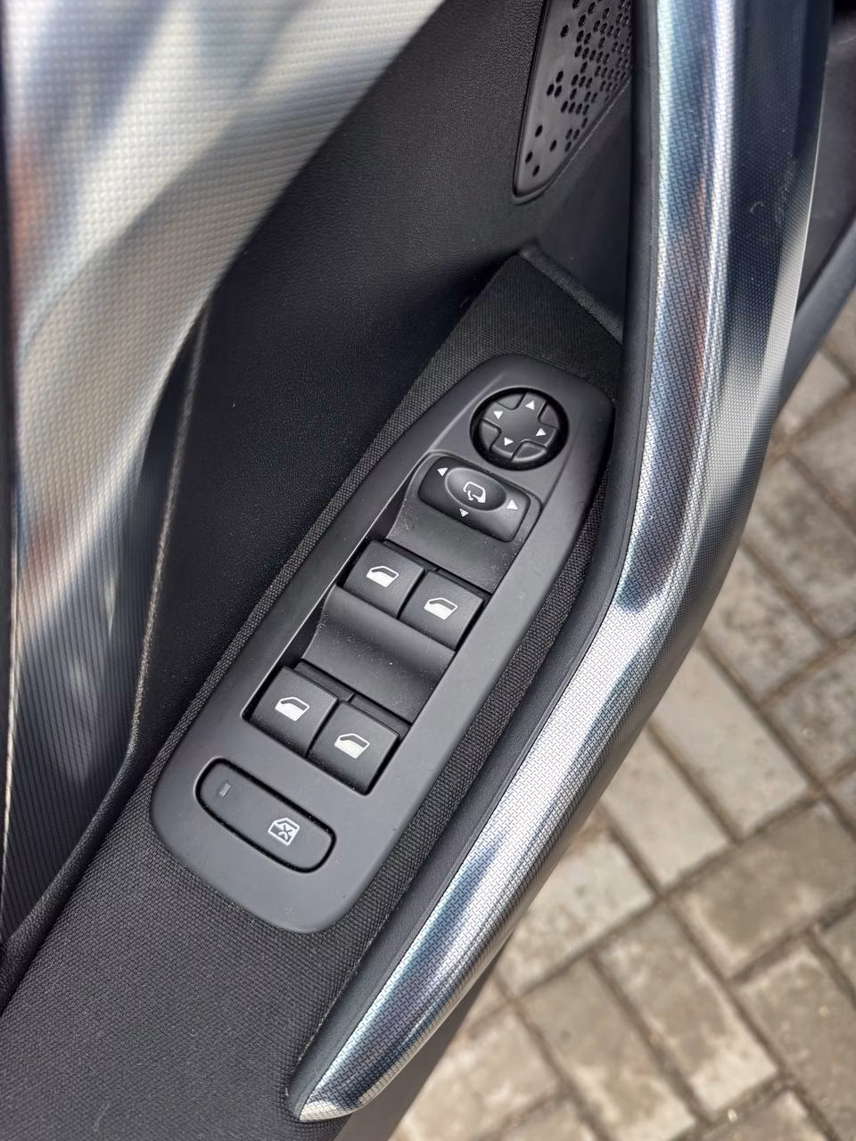 Peugeot 2008 фото 16