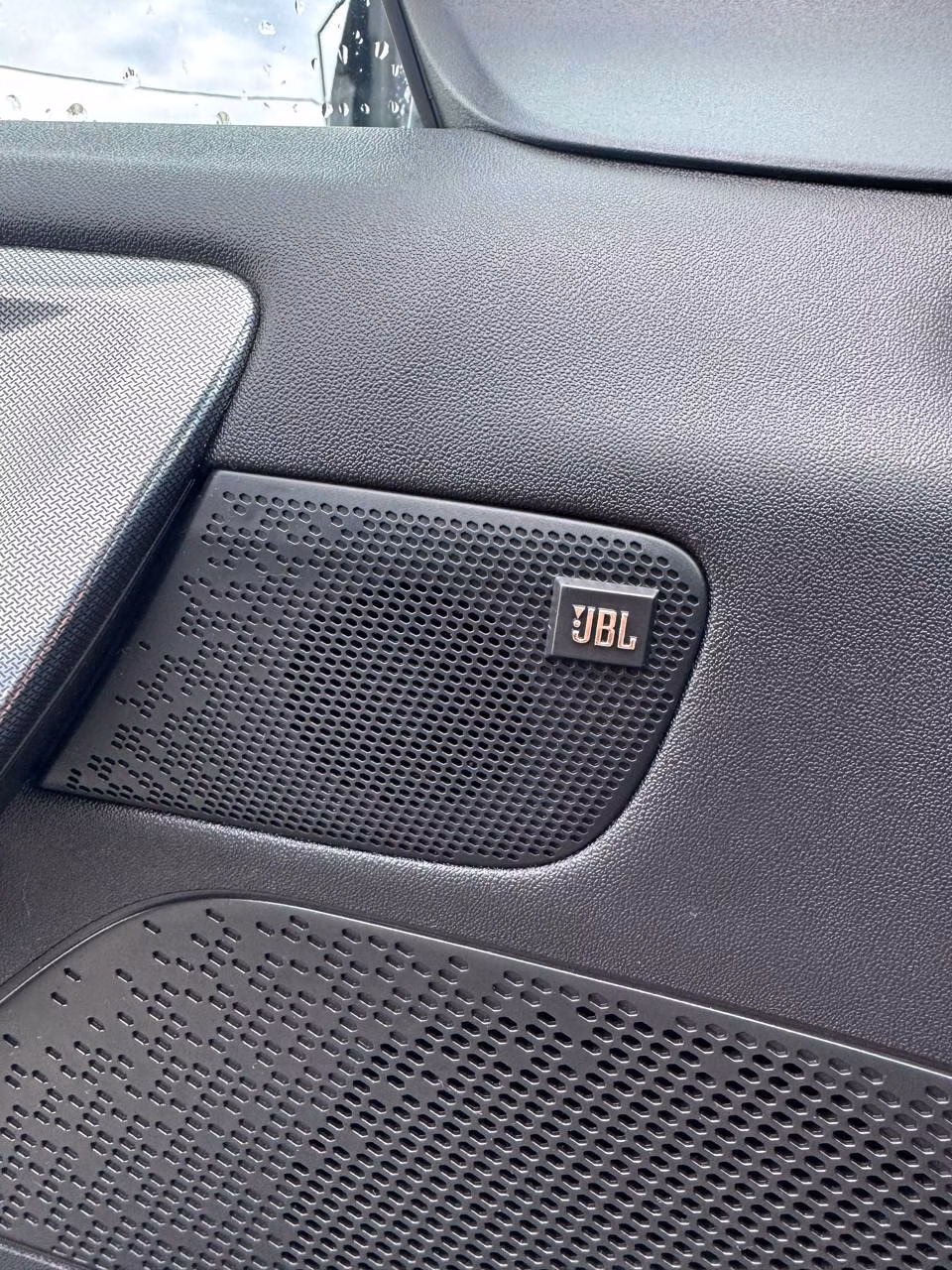 Peugeot 2008 фото 17