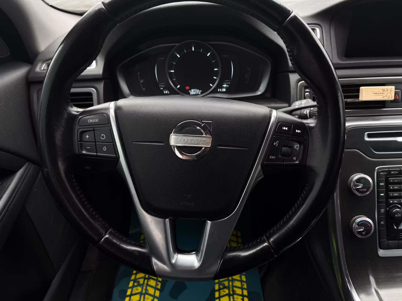 Volvo V70 фото 12