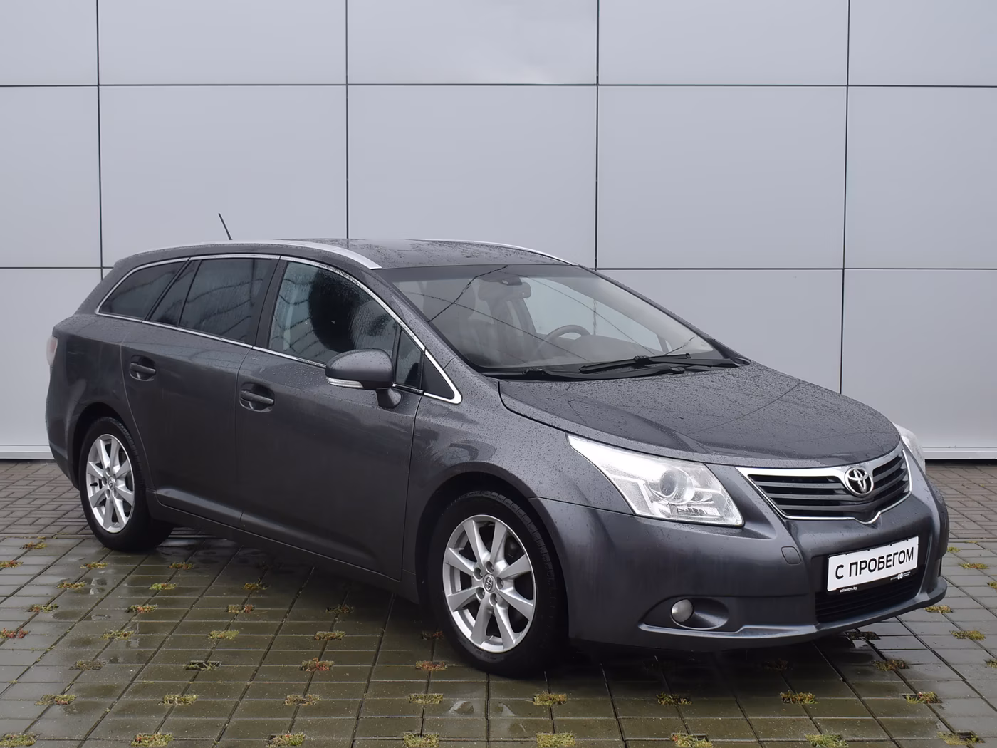 Toyota Avensis фото 2