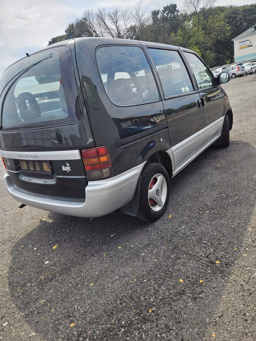 Nissan Serena фото 7