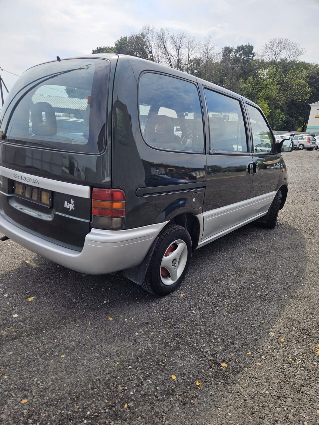 Nissan Serena фото 6