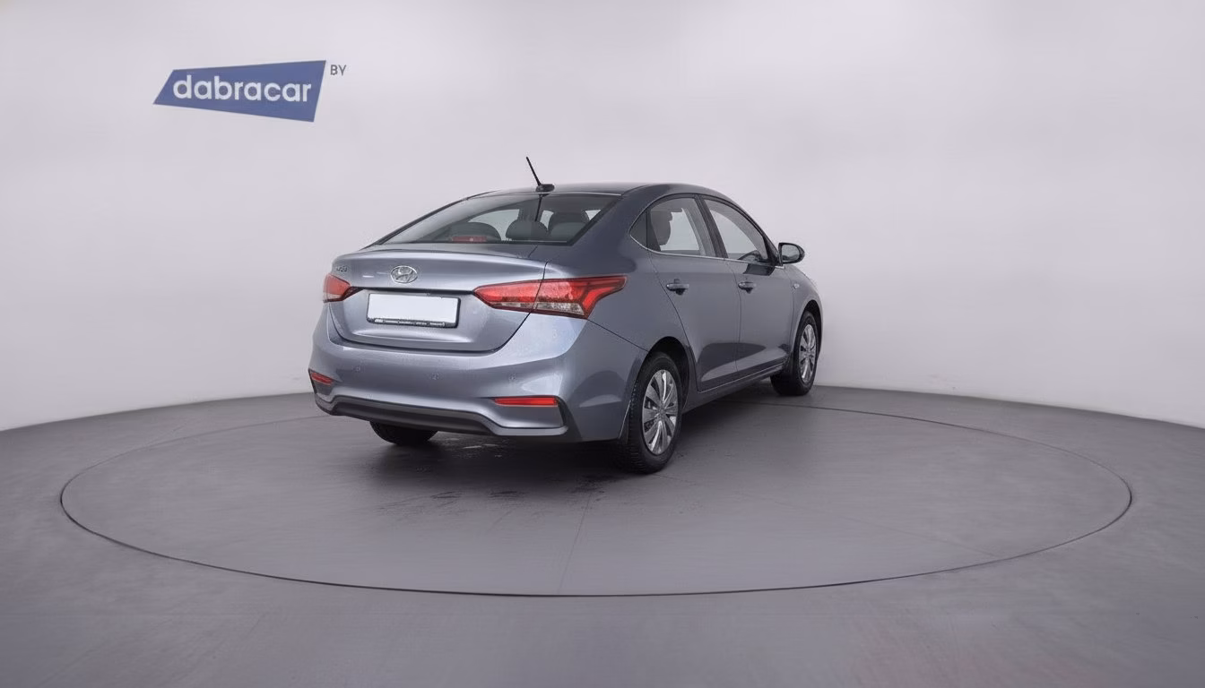 Hyundai Accent фото 5