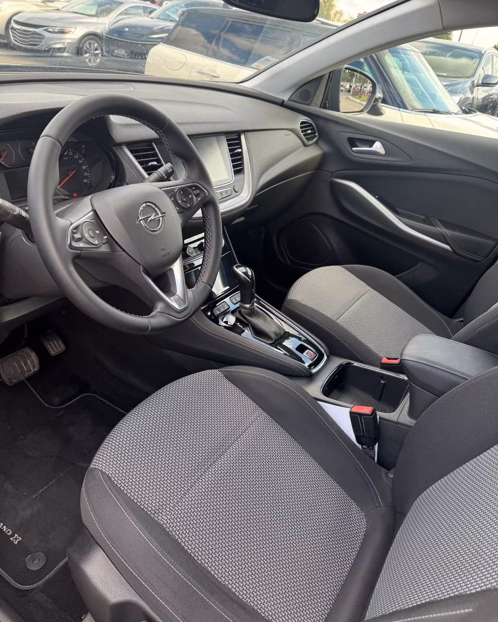 Opel Grandland X фото 10
