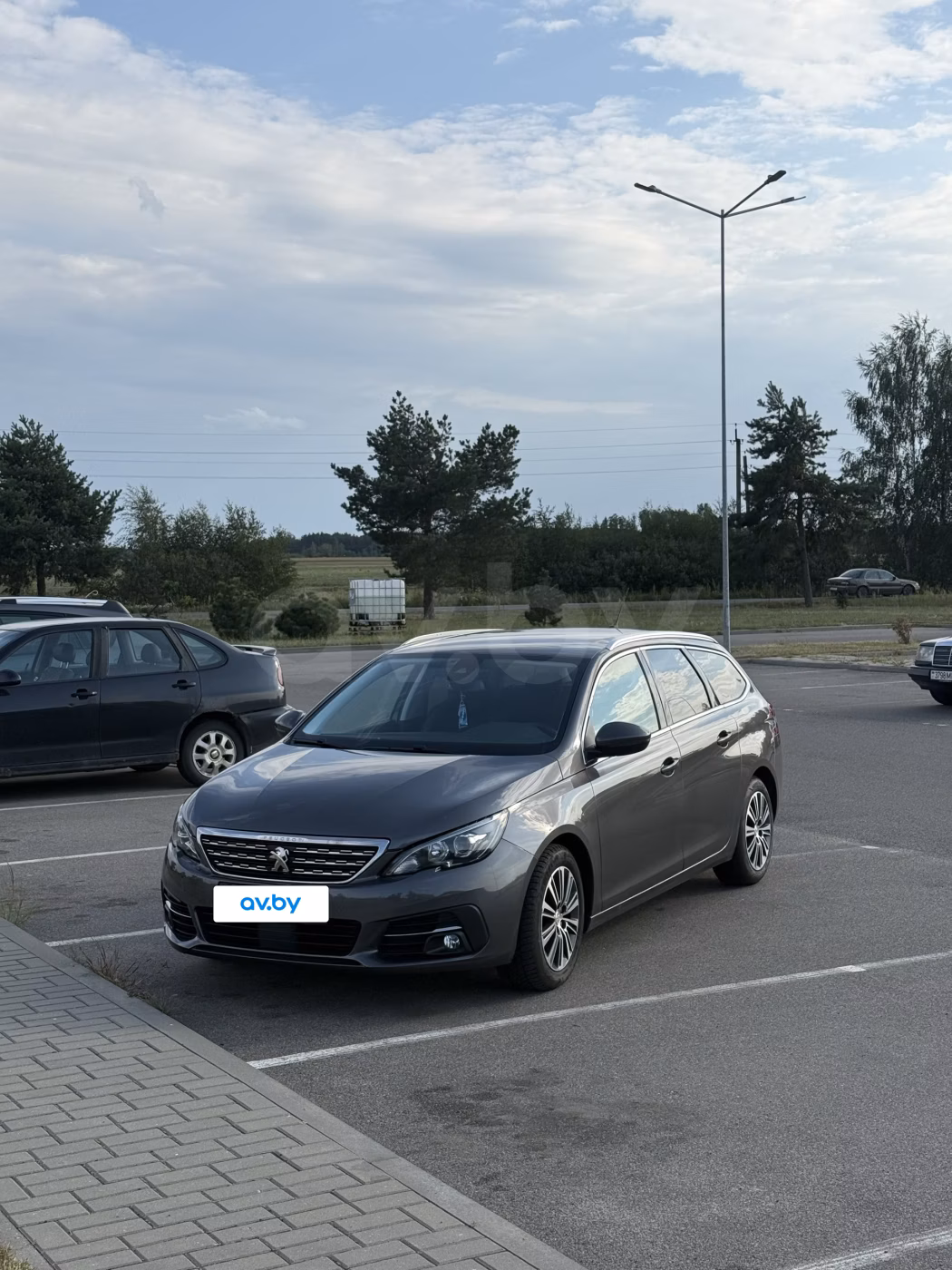 Peugeot 308 фото 2