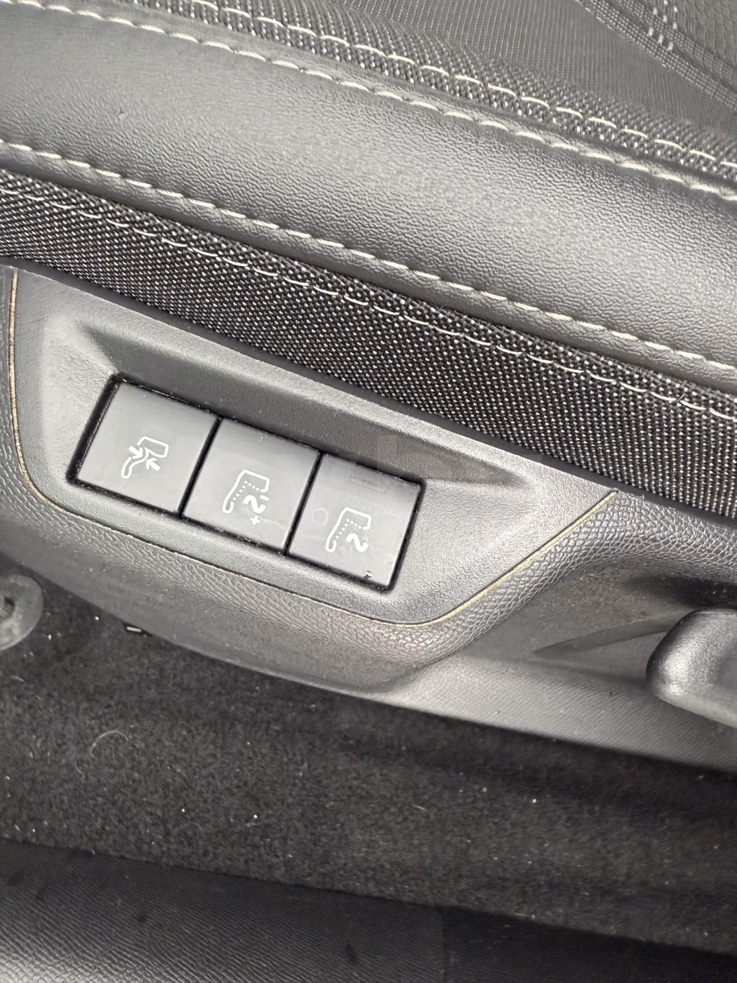 Peugeot 308 фото 11