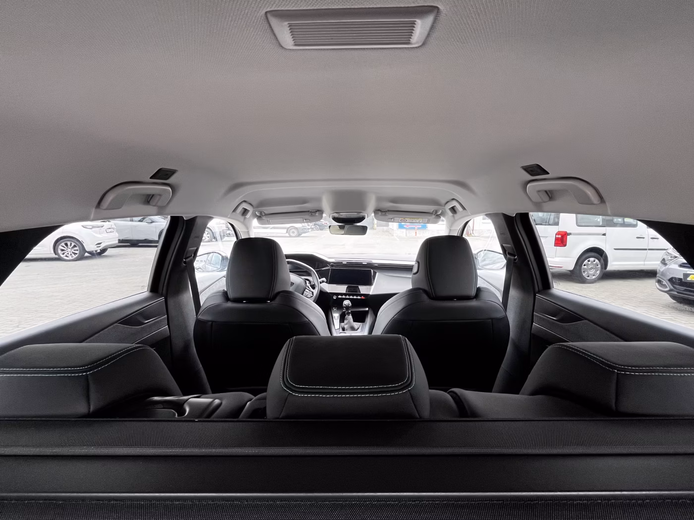 Peugeot 308 фото 11