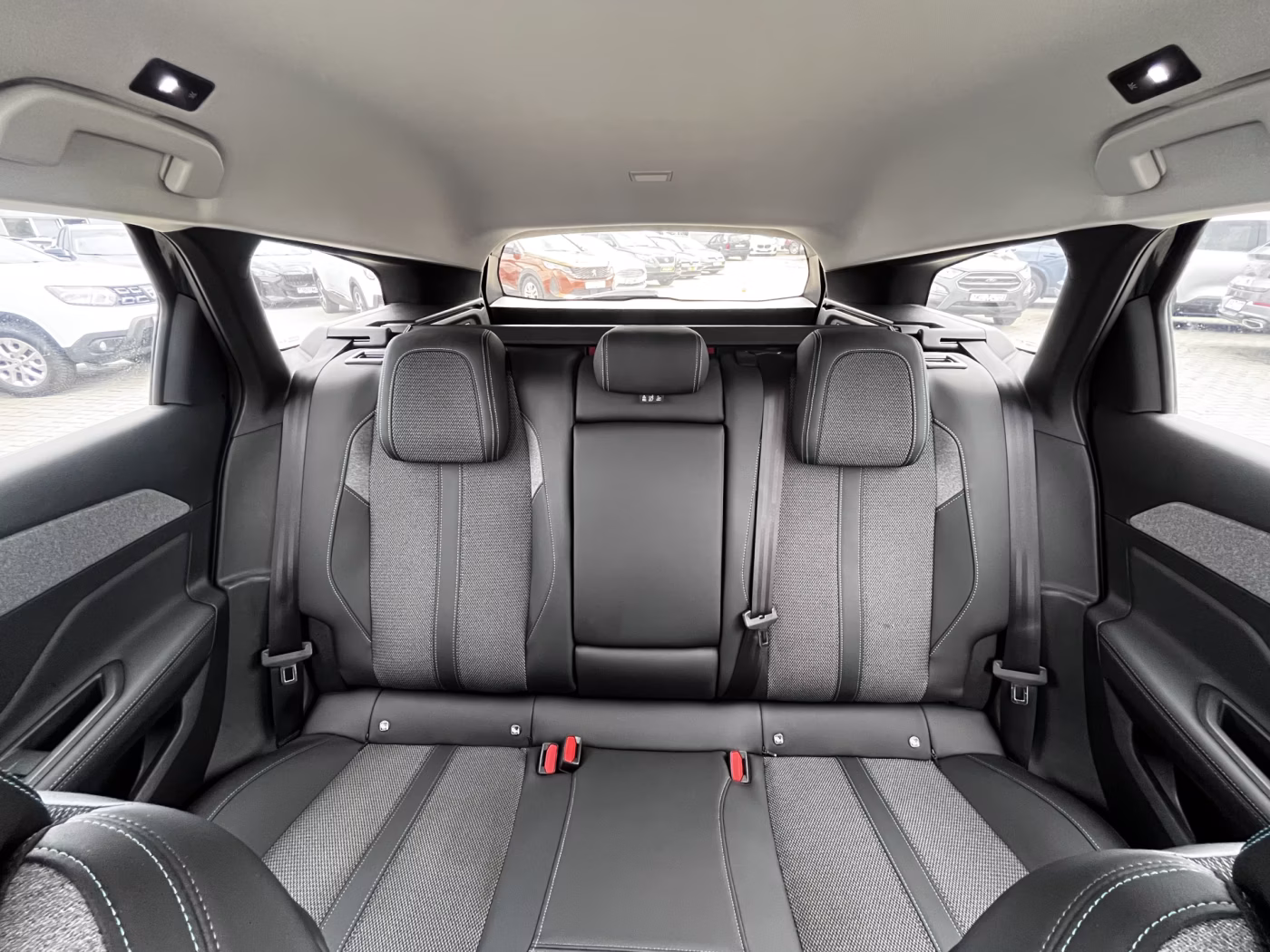 Peugeot 308 фото 12