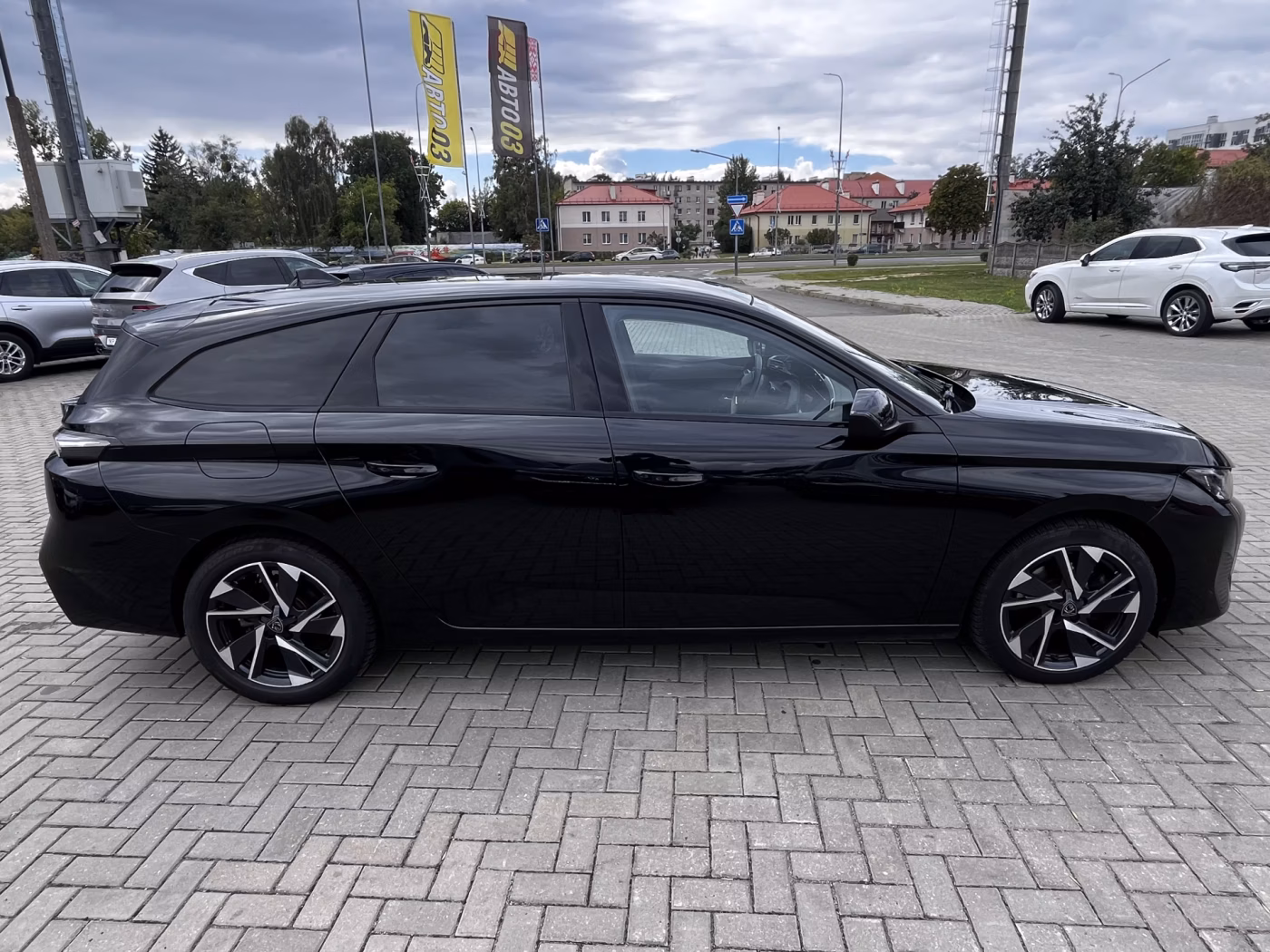 Peugeot 308 фото 2