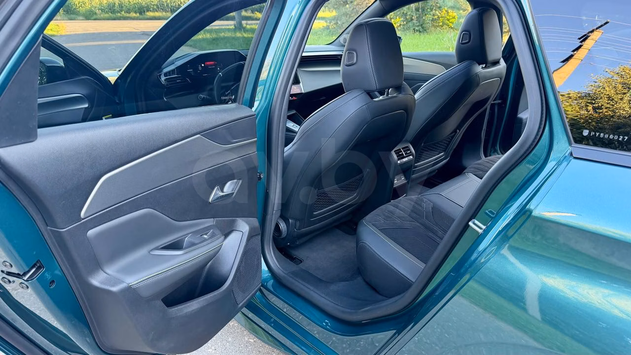 Peugeot 308 фото 8