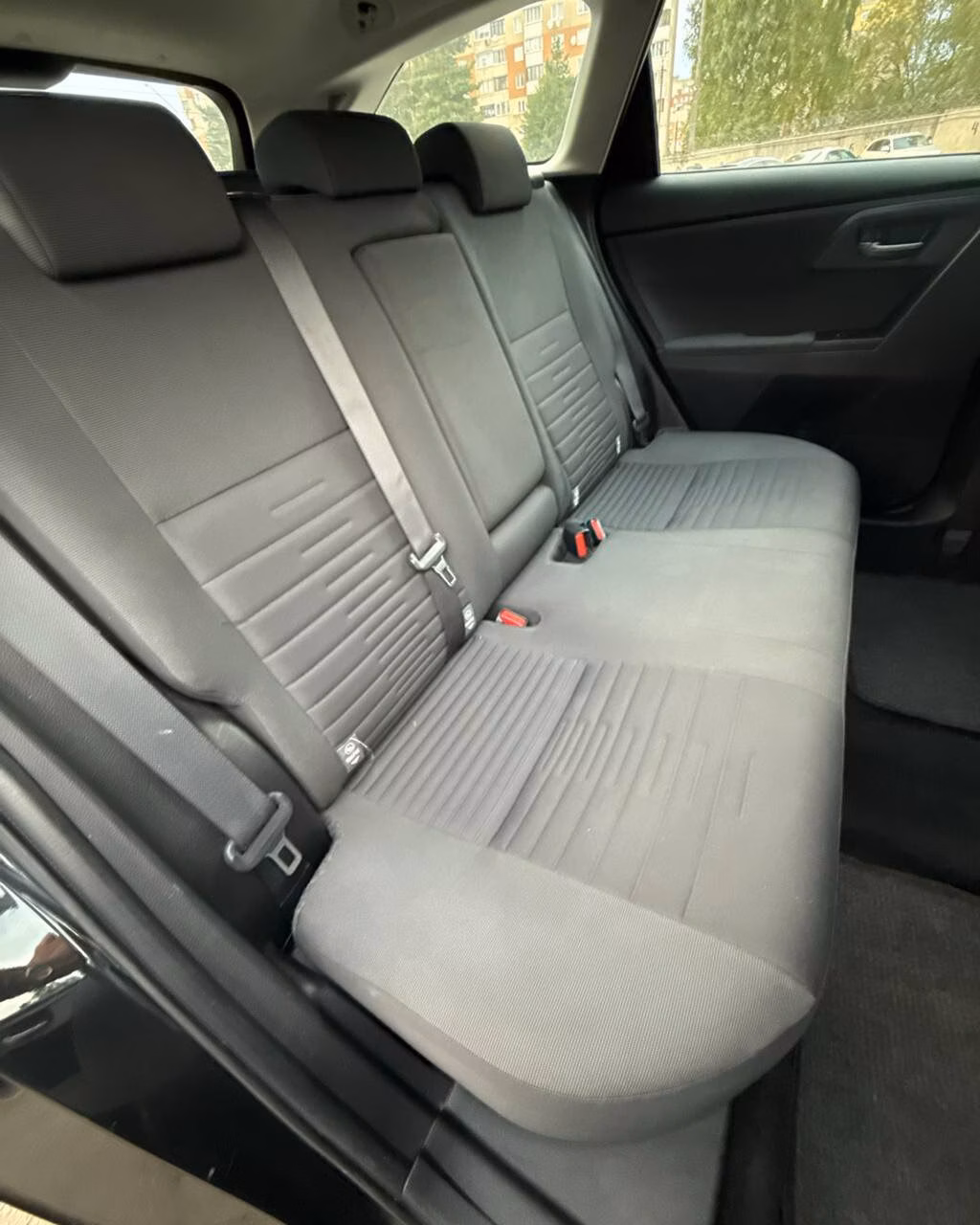 Toyota Auris фото 11