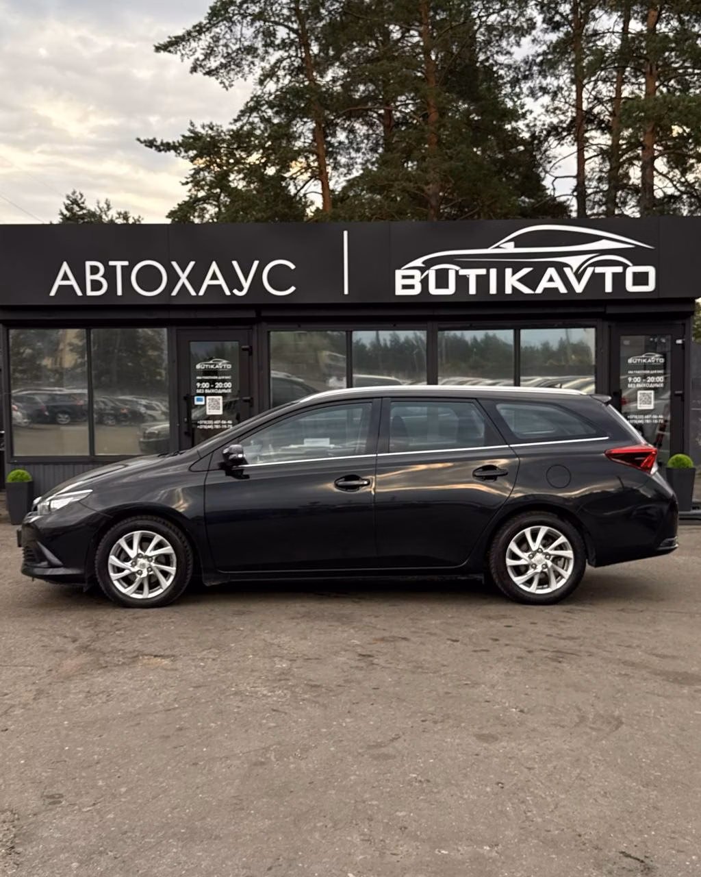 Toyota Auris фото 13