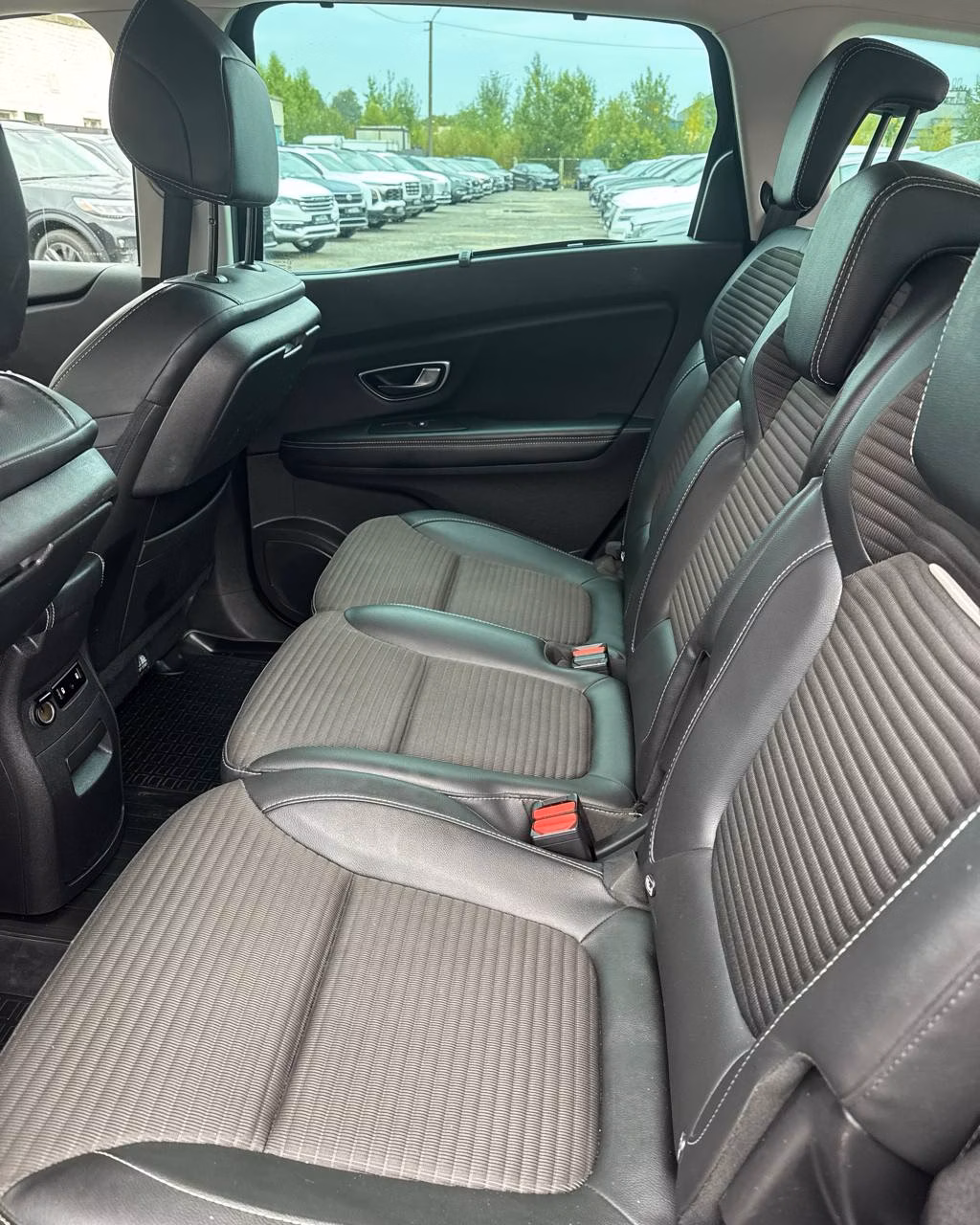 Renault Grand Scenic фото 9