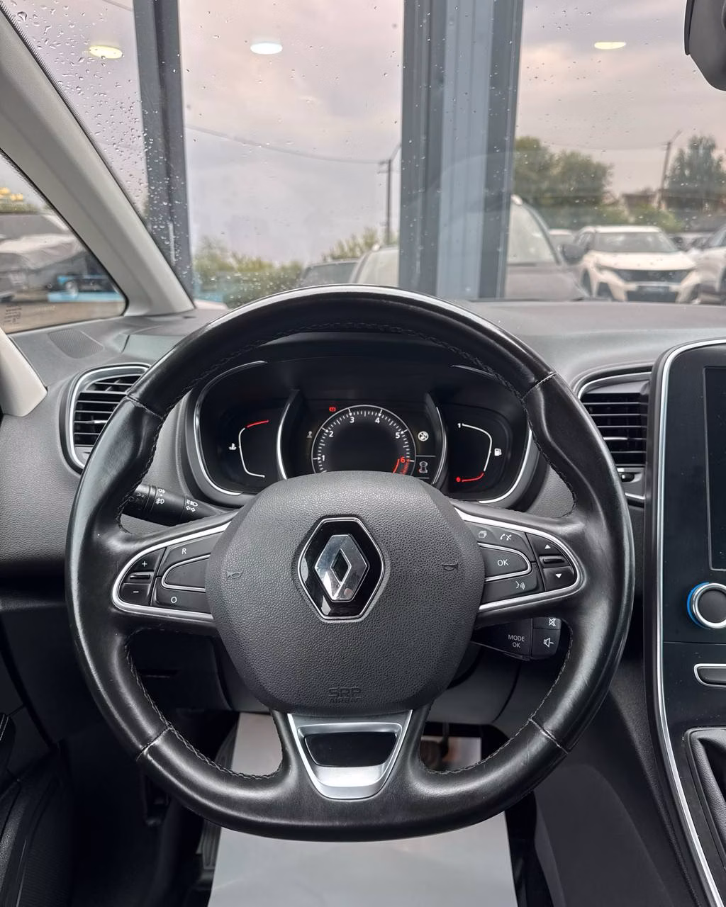 Renault Grand Scenic фото 16