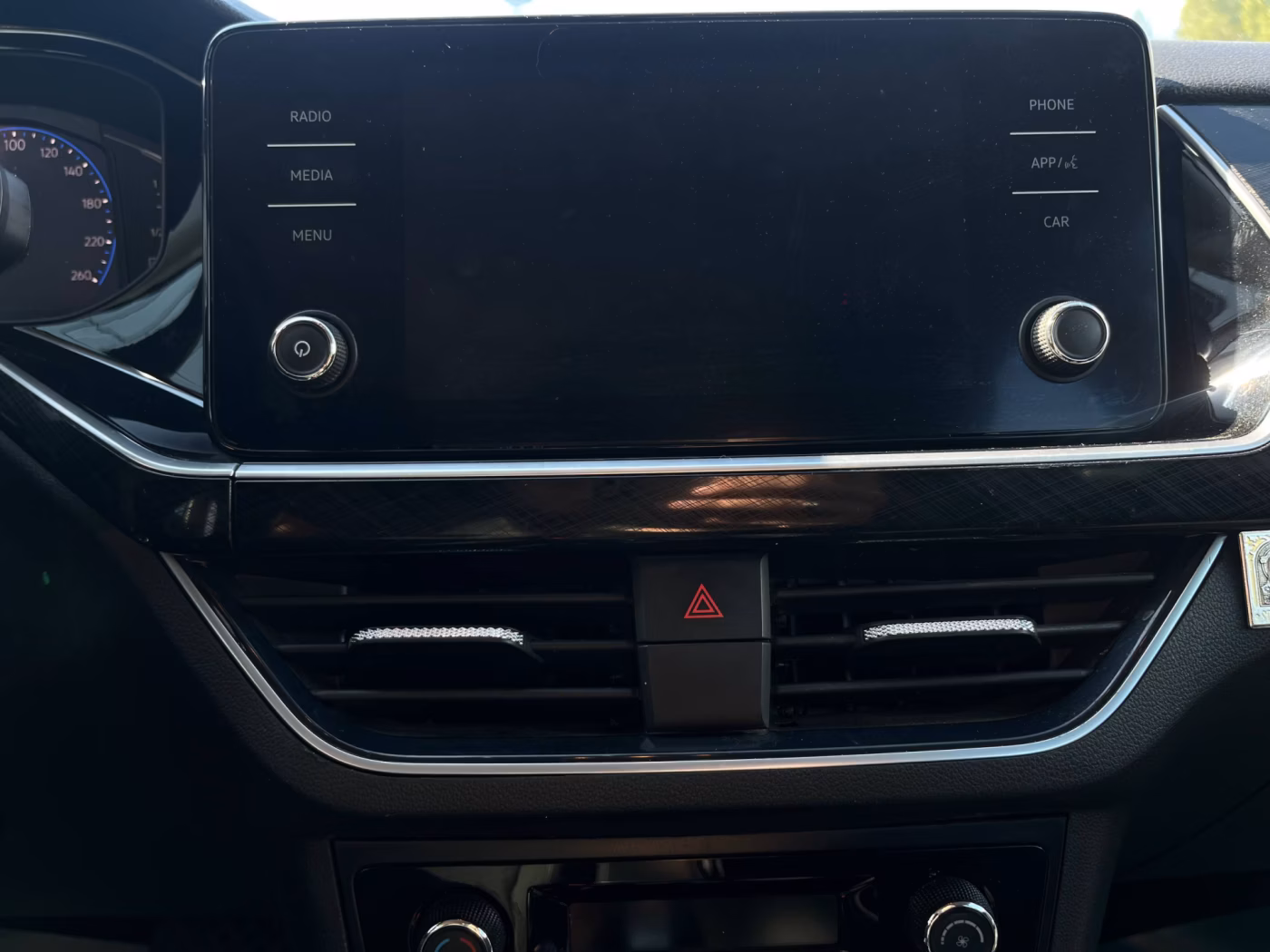 Volkswagen Polo Sedan фото 14