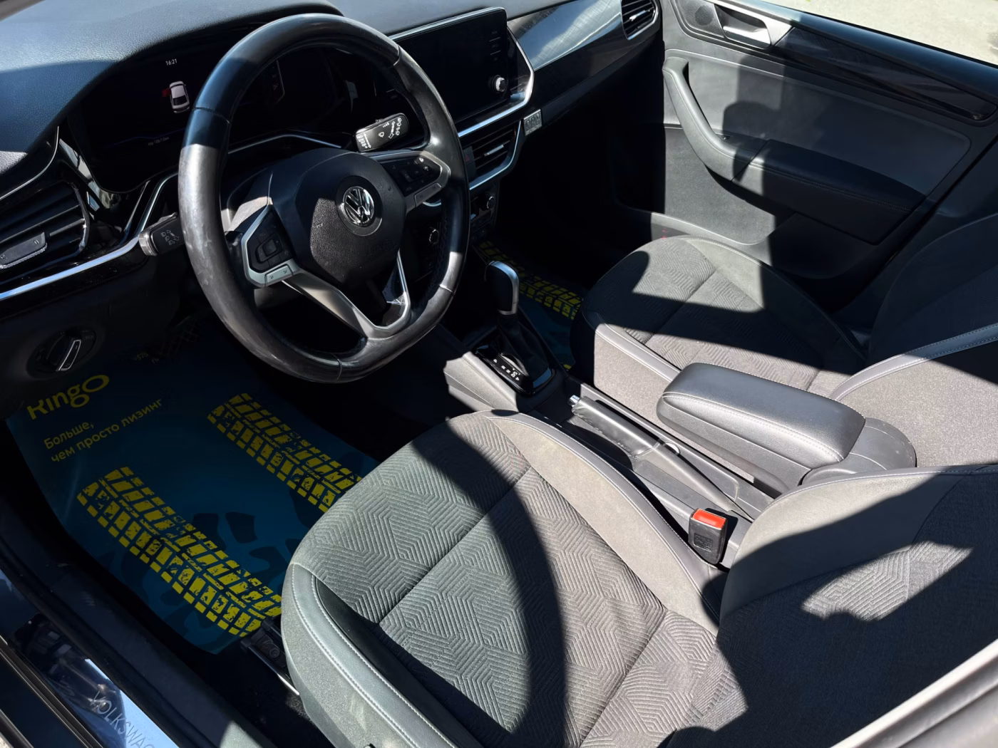Volkswagen Polo Sedan фото 9