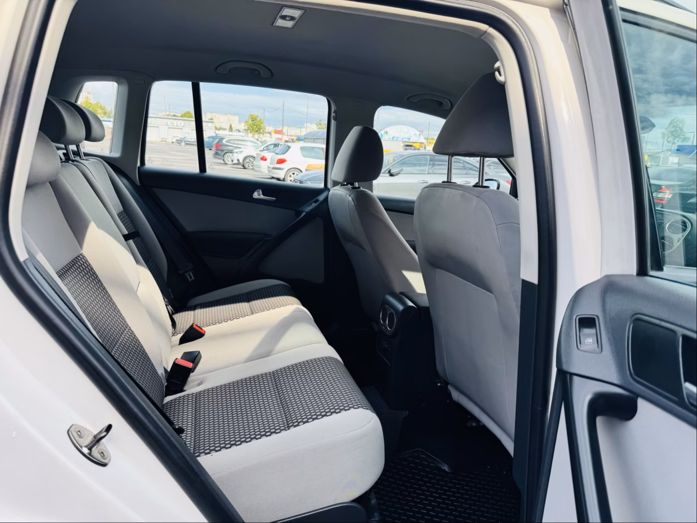 Volkswagen Tiguan фото 7