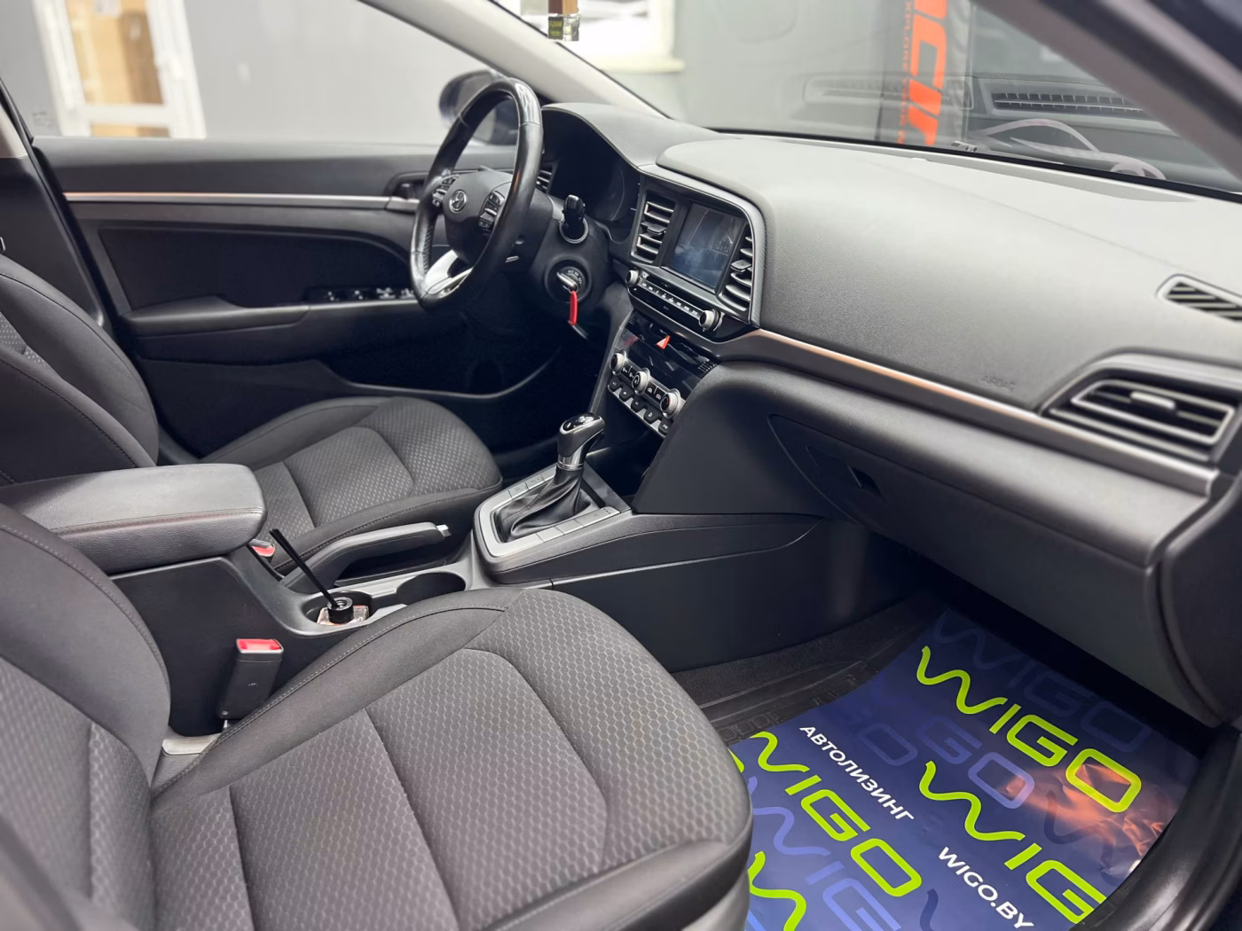 Hyundai Elantra фото 10