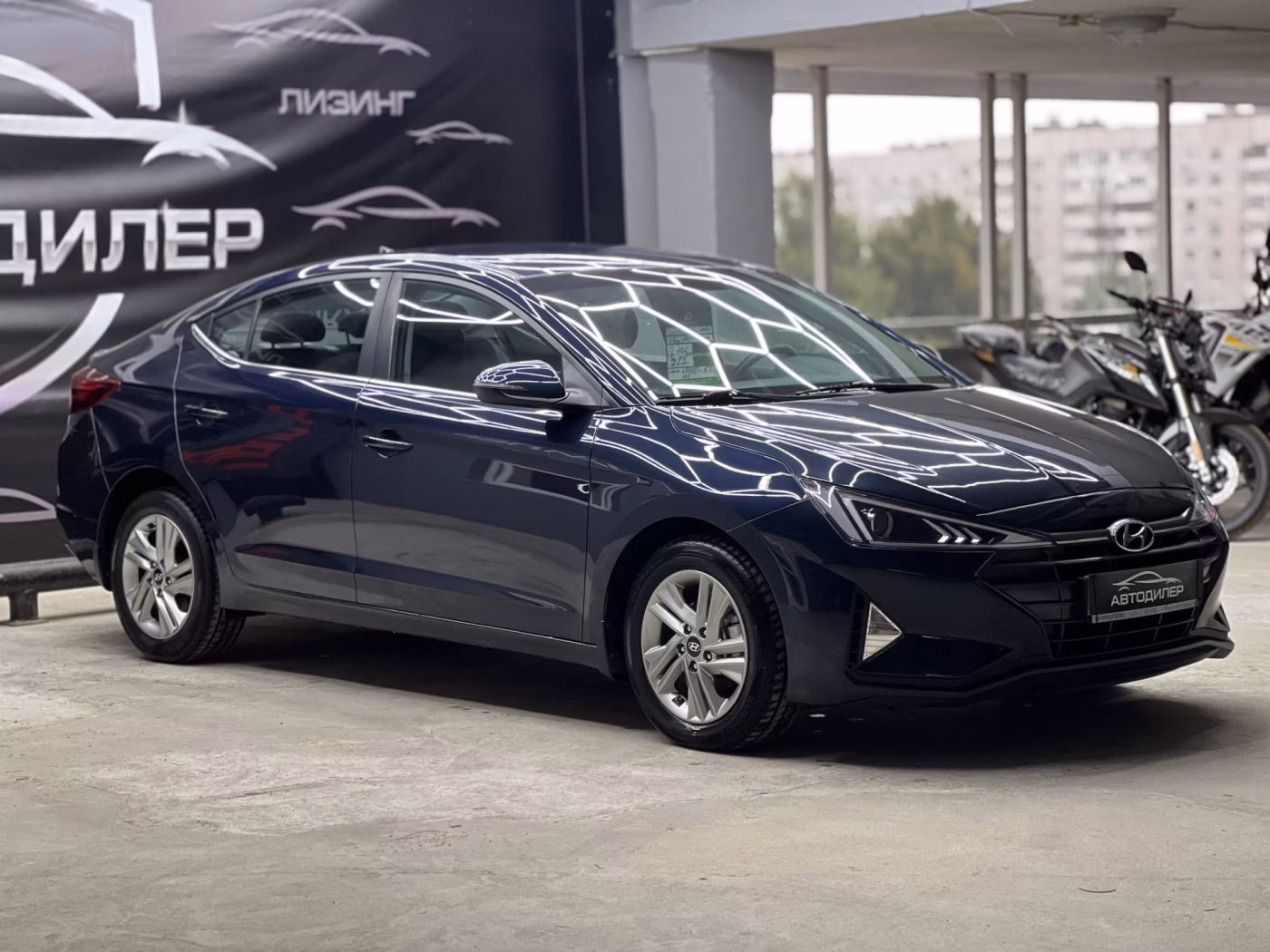 Hyundai Elantra фото 3
